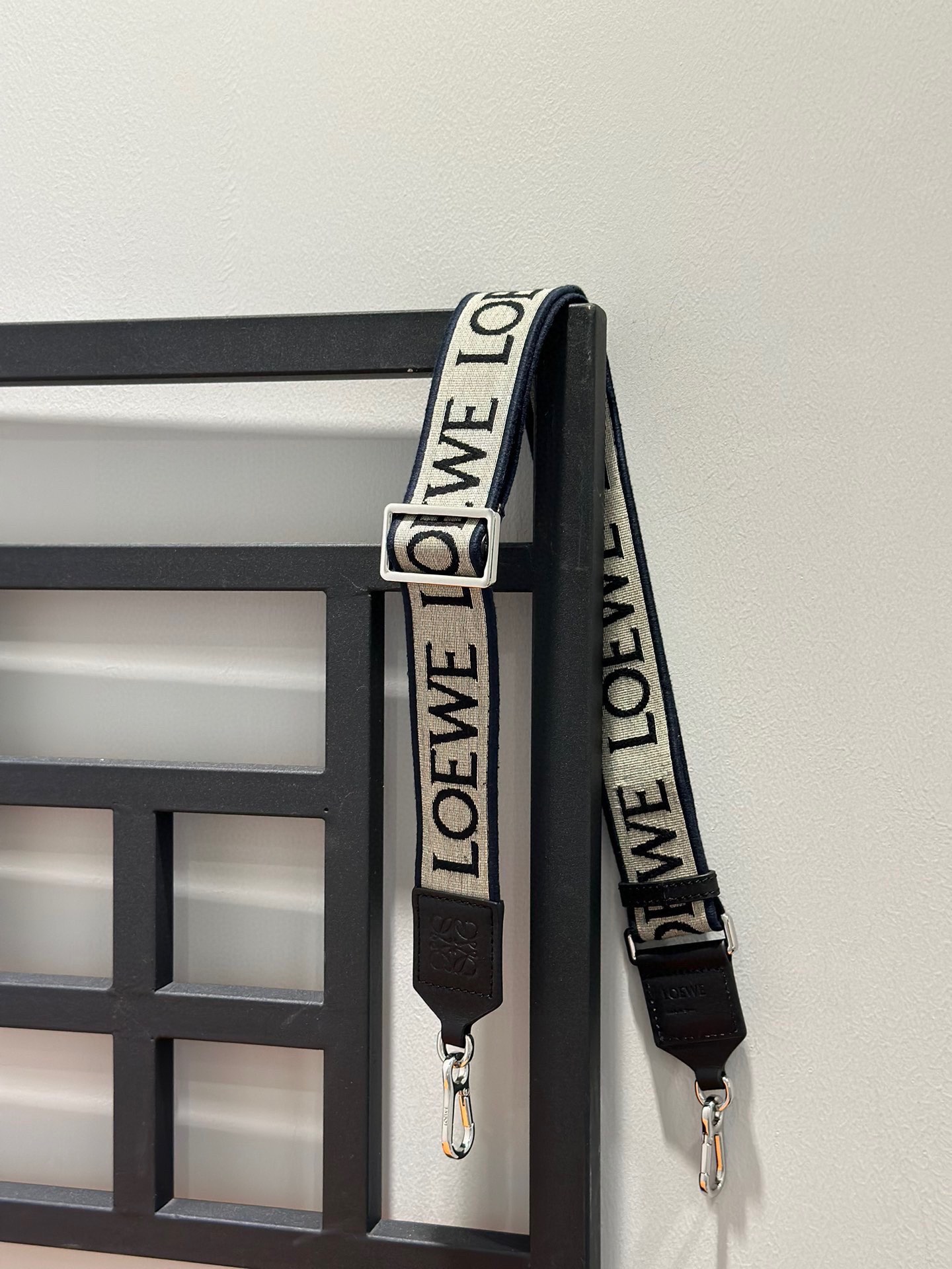 Loewe Straps-105*4CM