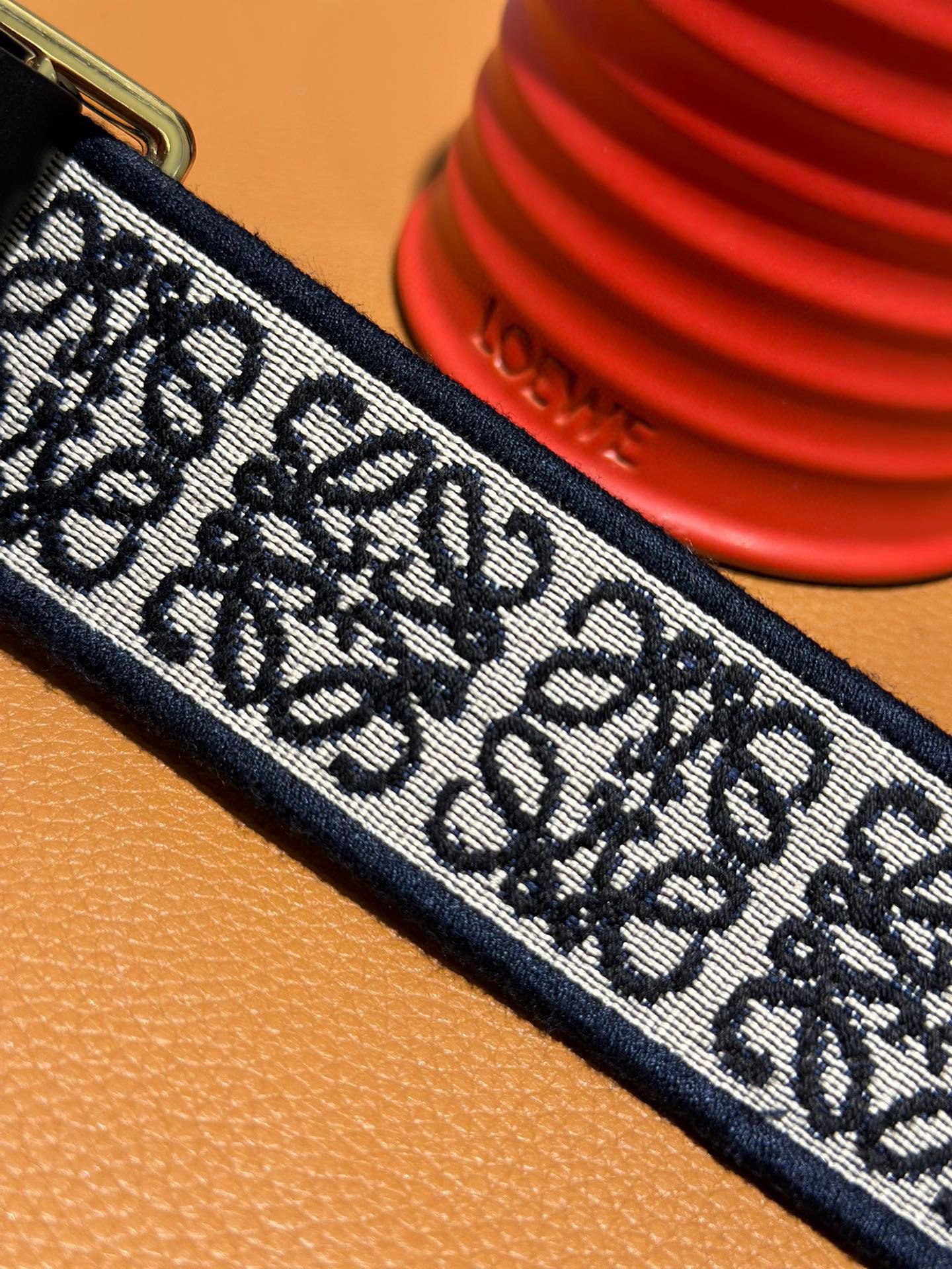Loewe Straps-105*4CM