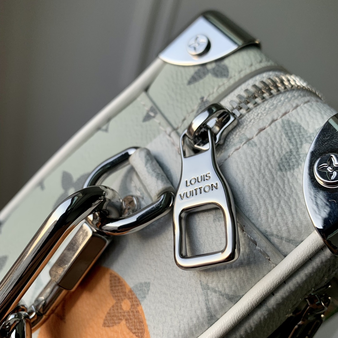 l**is V*t*n mini soft trunk-m23144-18*13*8m