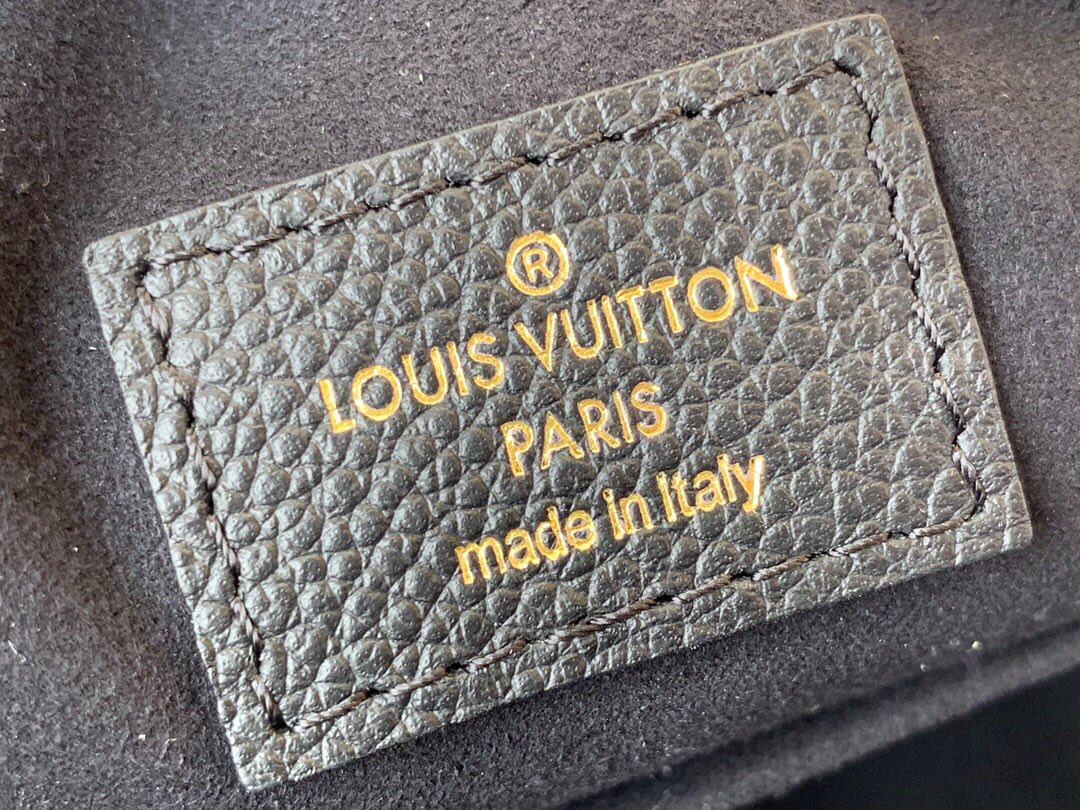 l**is V*t*n boite chapeau souple-20 x 22.5 x 8cm