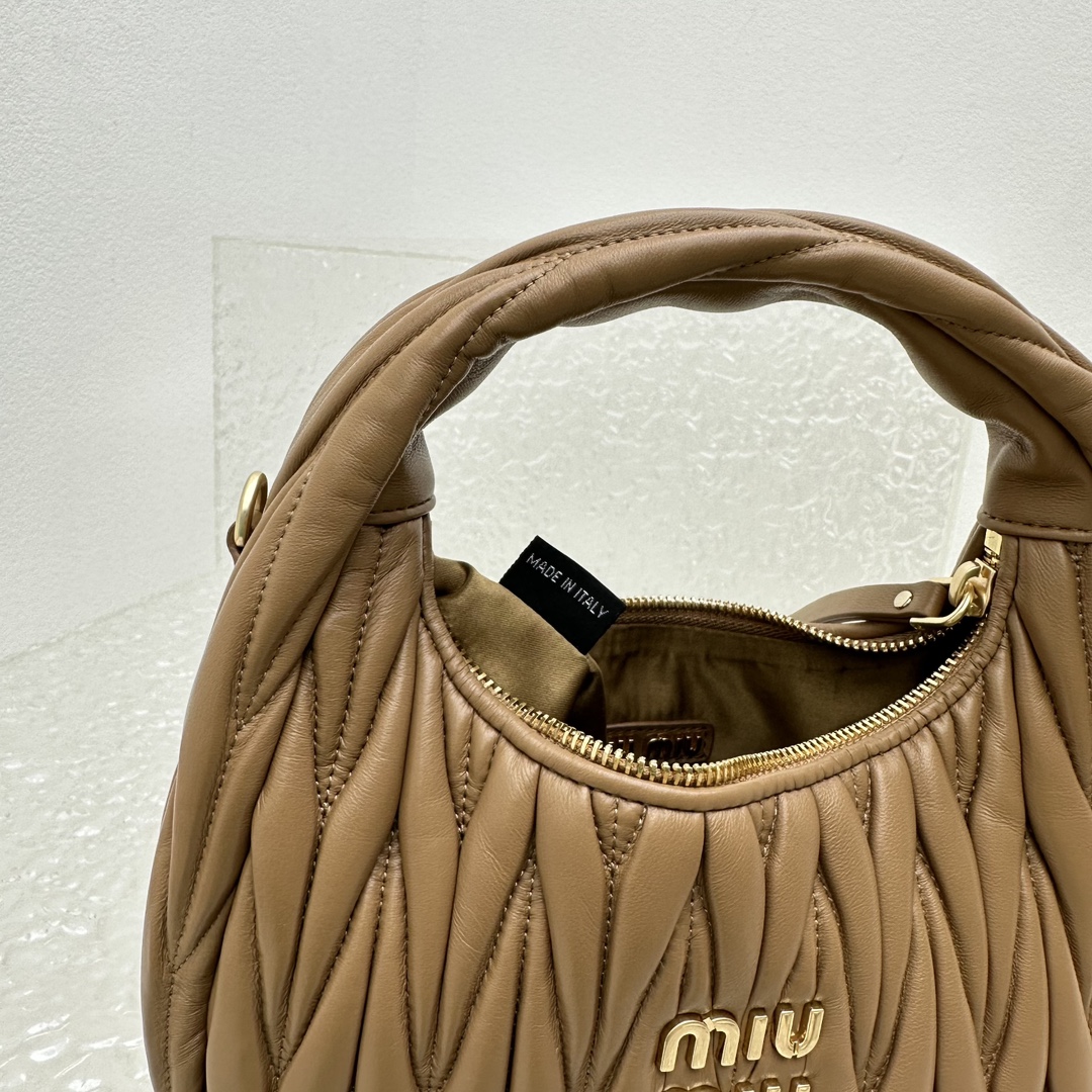 MiuMiu Wander Hobo Bag-20*6*17CM