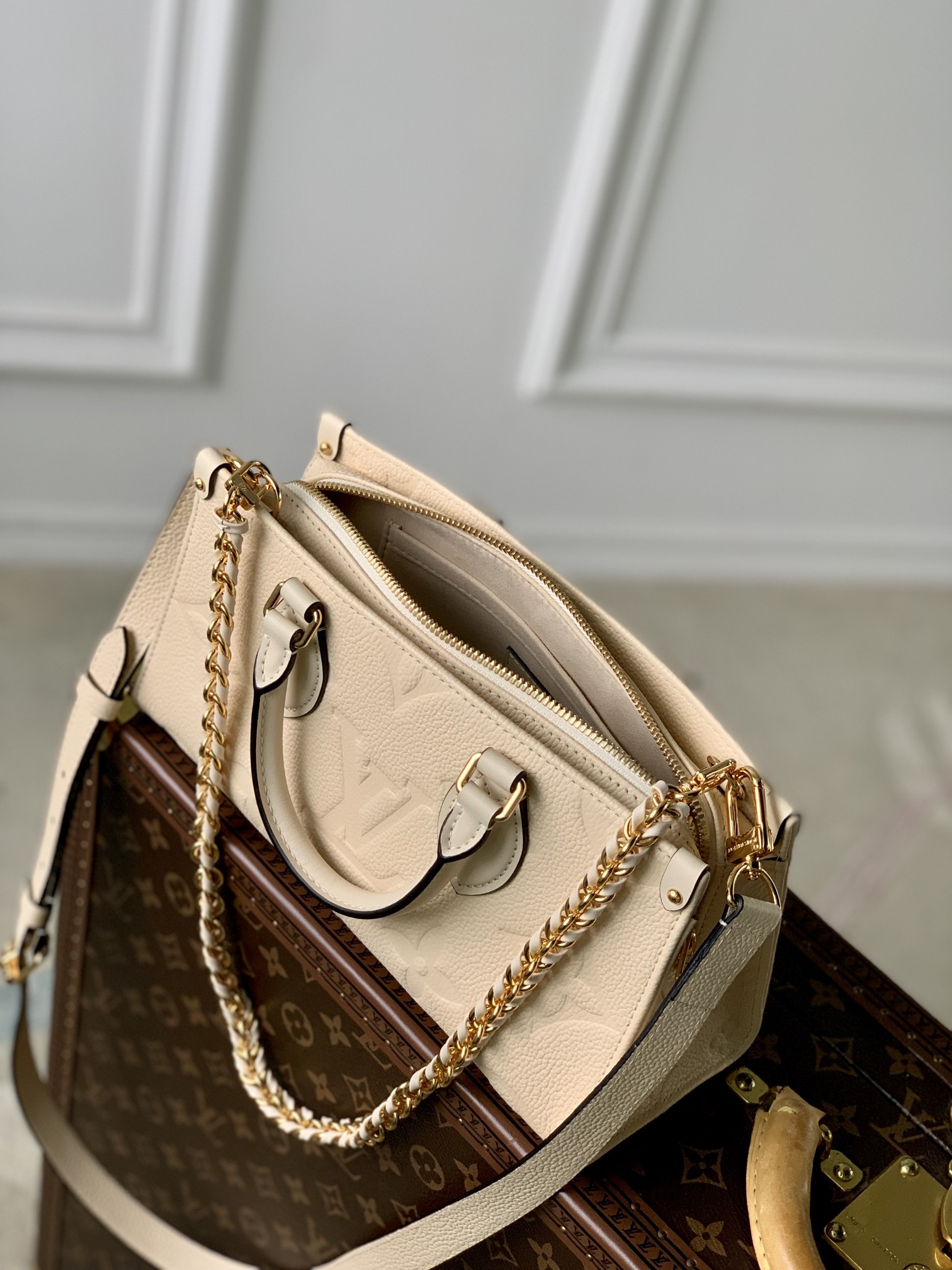 l**is V*t*n onthego east west handbag-m23640-25*13*10cm
