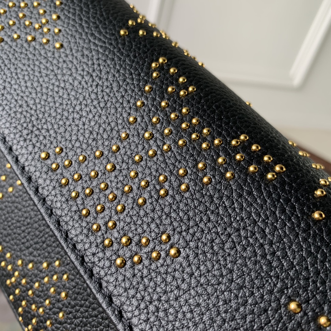 l**is V*t*n wallet on chain ivy-23.5 x 12.0 x 4.3 cm