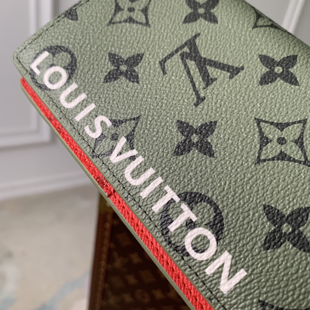 l**is V*t*n wallet-10*19*2cm