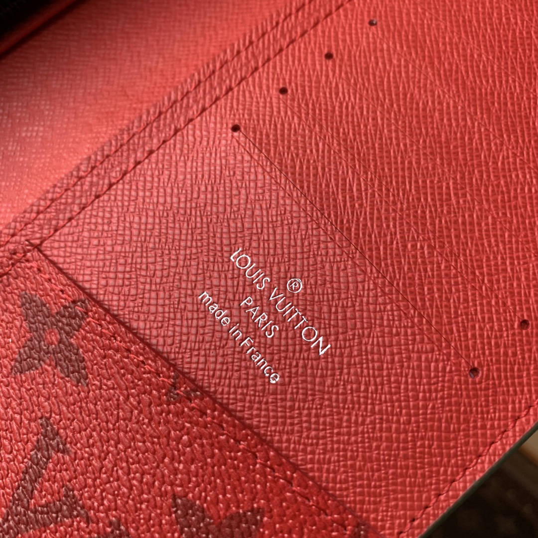 l**is V*t*n wallet-10*19*2cm