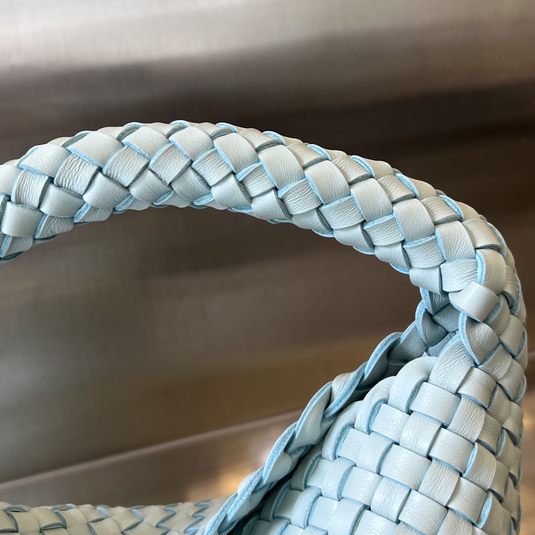 Bo*te*ga ve*ne*ta cabat bucket-35.5x21x13cm