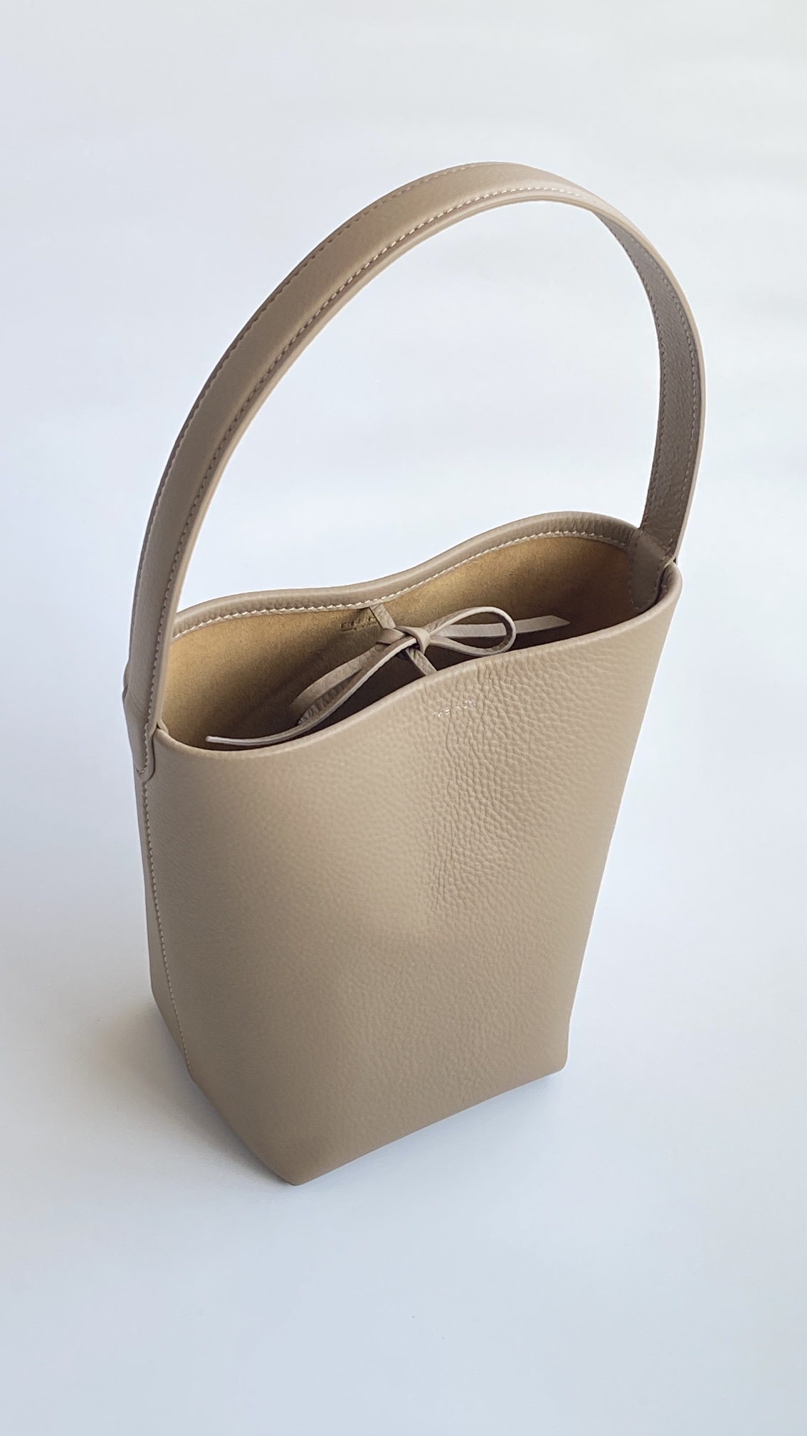 The Row Bucket-22*23*13CM