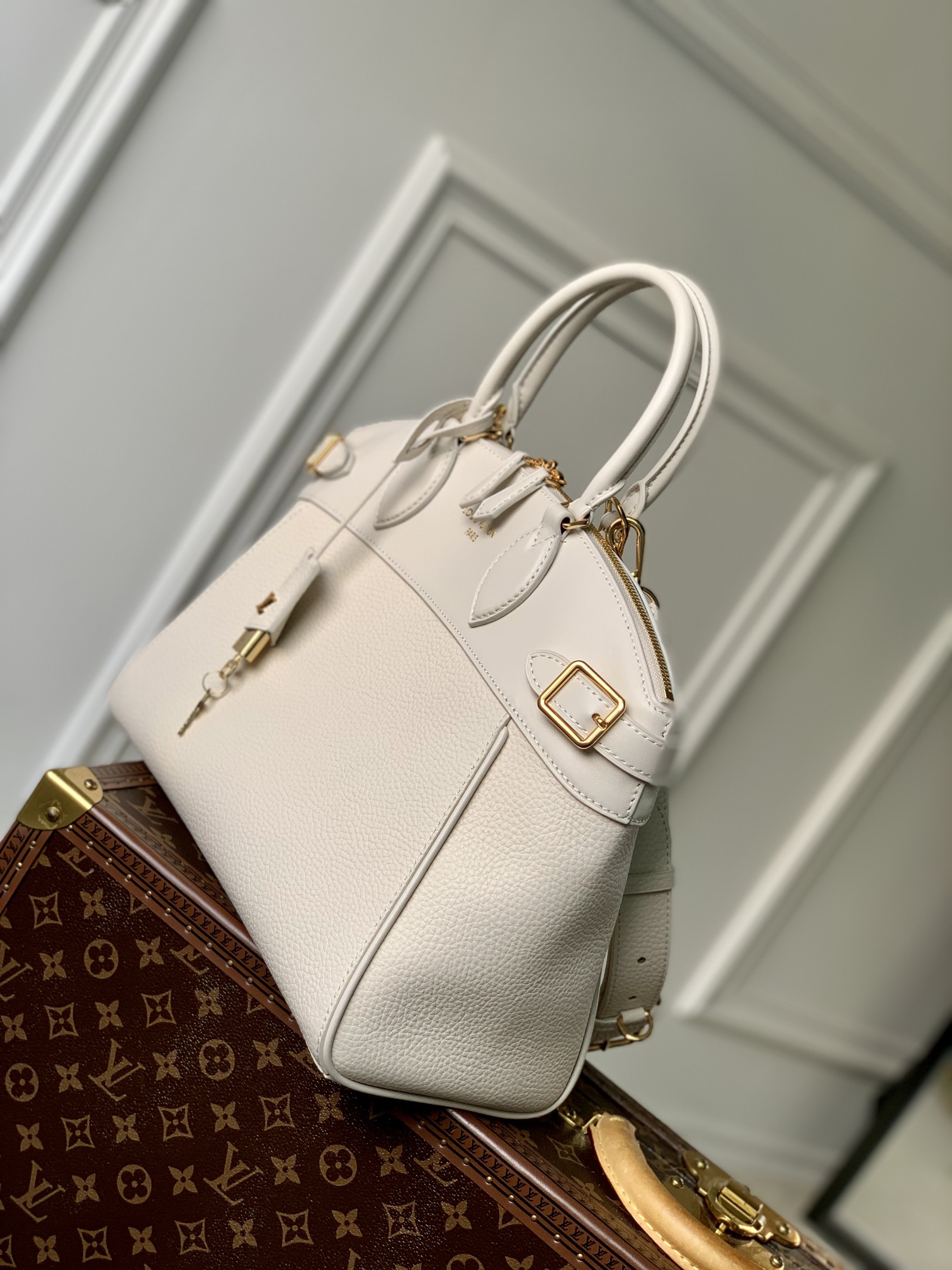 l**is V*t*n lock it tote mm-36×29×15cm