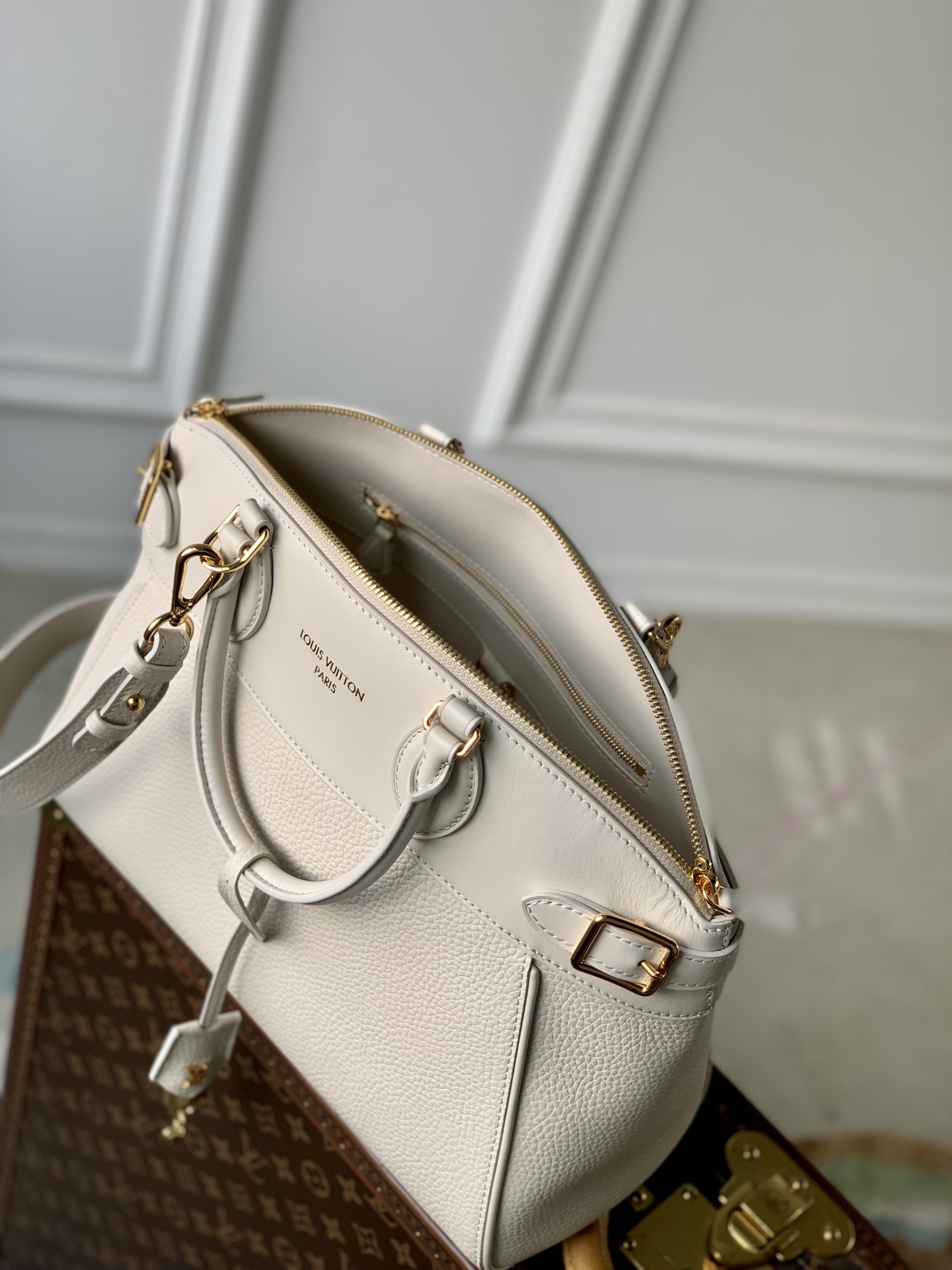 l**is V*t*n lock it tote mm-36×29×15cm
