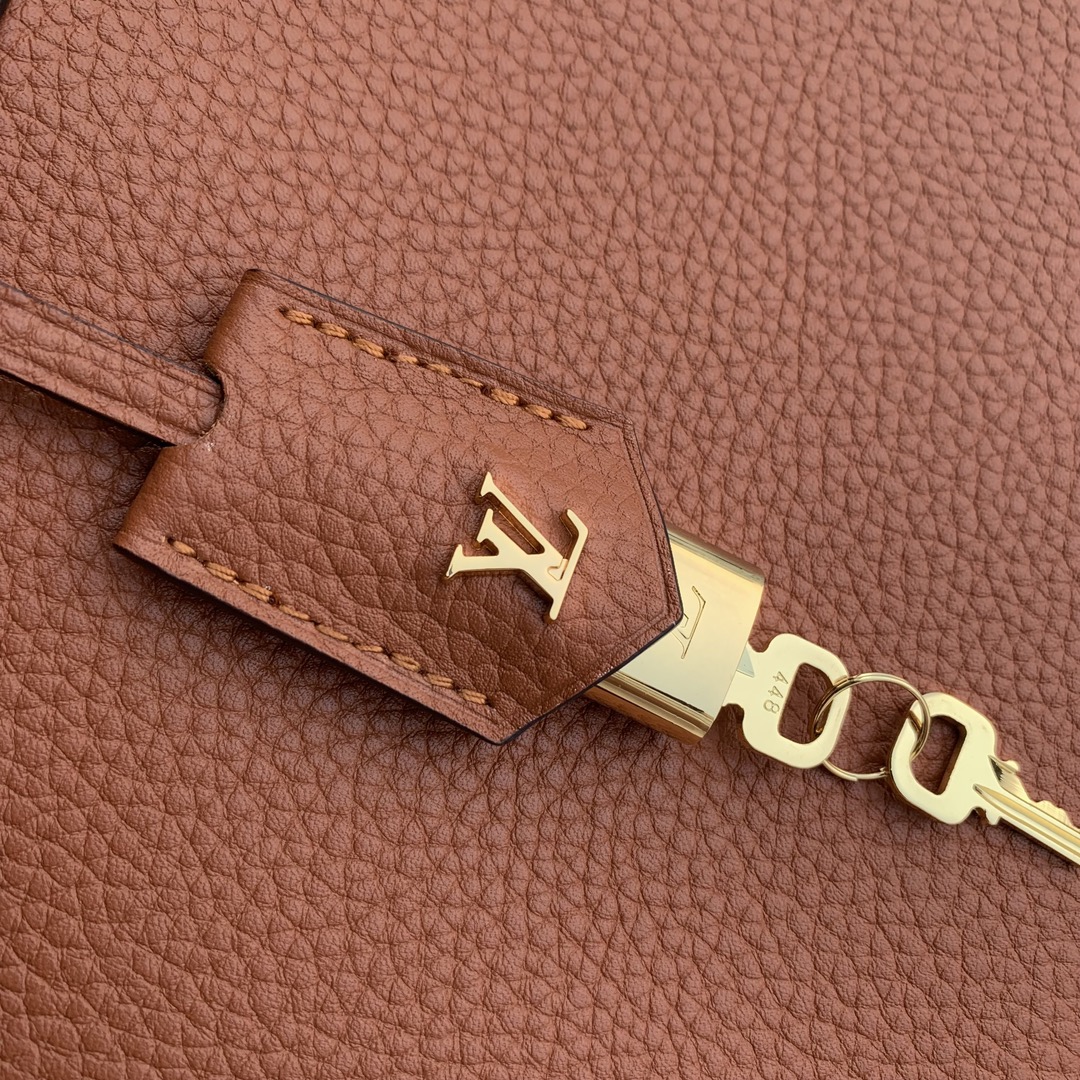 l**is V*t*n lock it tote mm-36×29×15cm