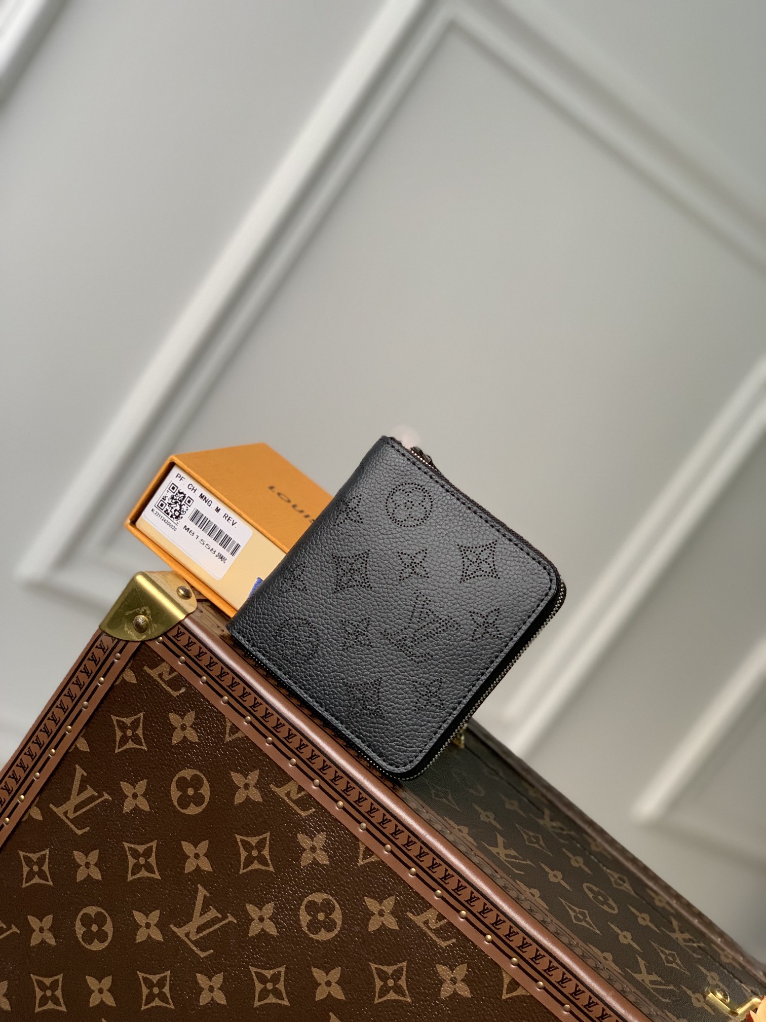 l**is V*t*n wallet-m81558-11.5 x 10.5 x 2cm