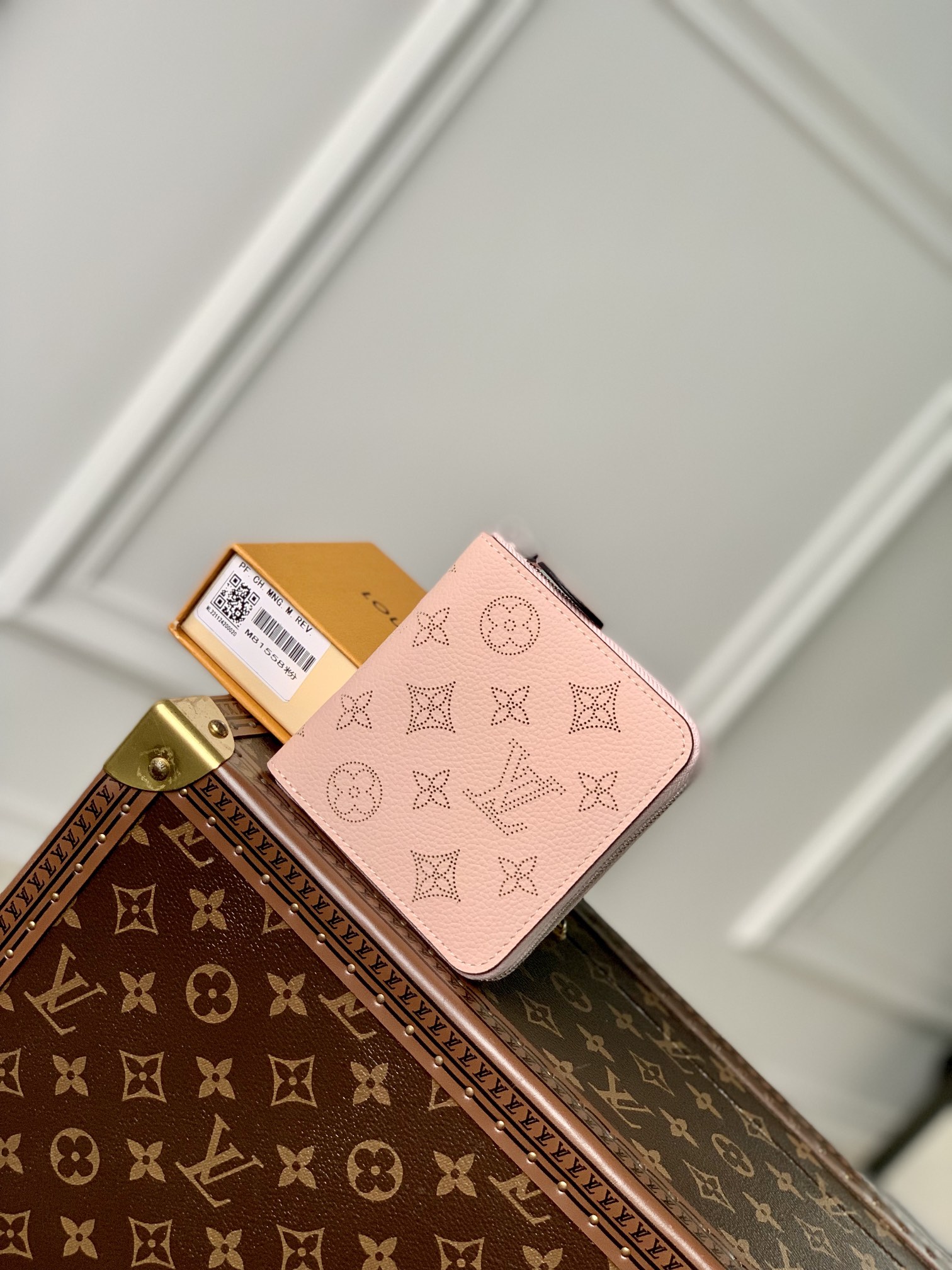 l**is V*t*n wallet-m81558-11.5 x 10.5 x 2cm