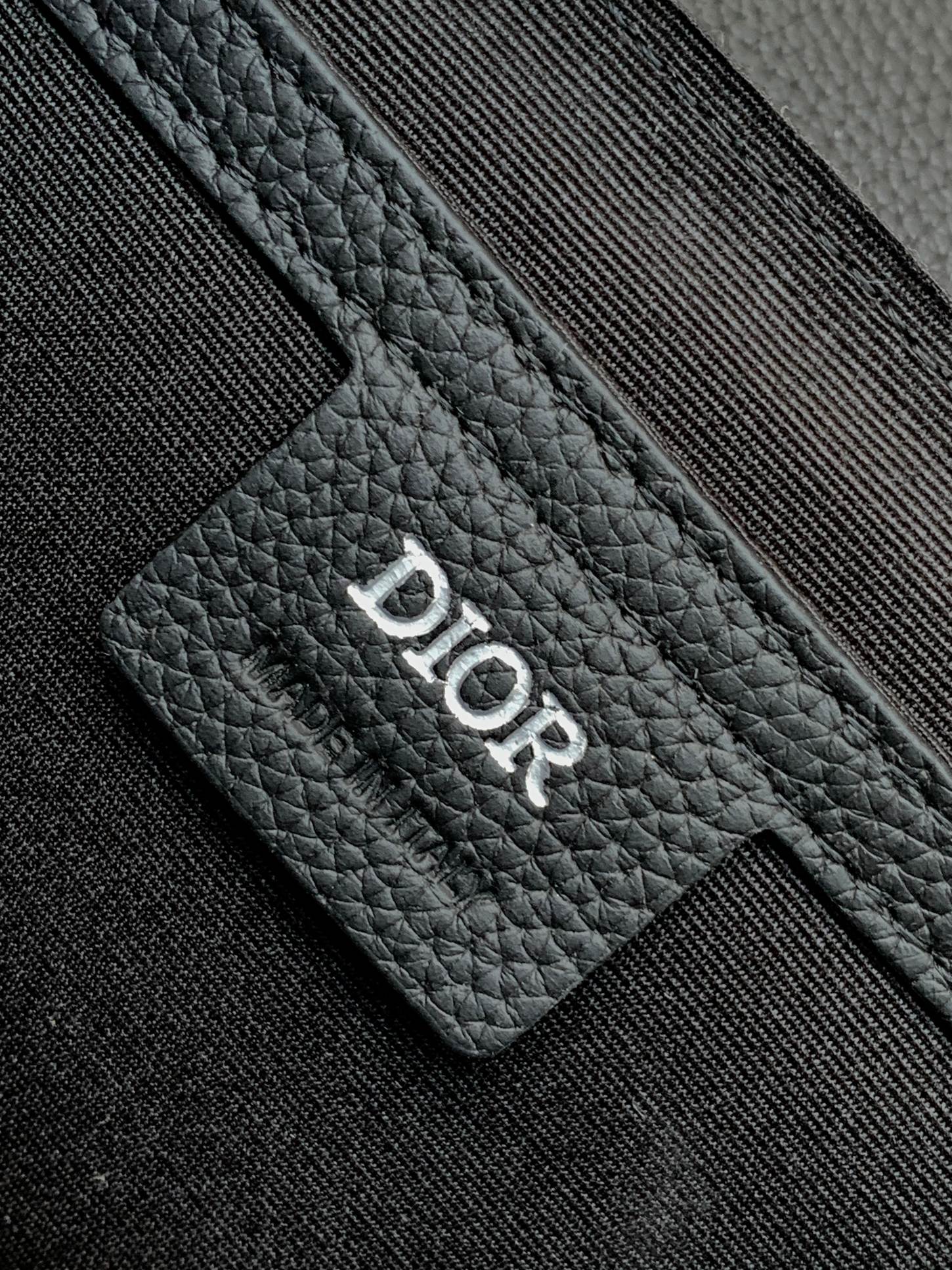 D*or saddle messenger bag-23 x 18 x 6cm