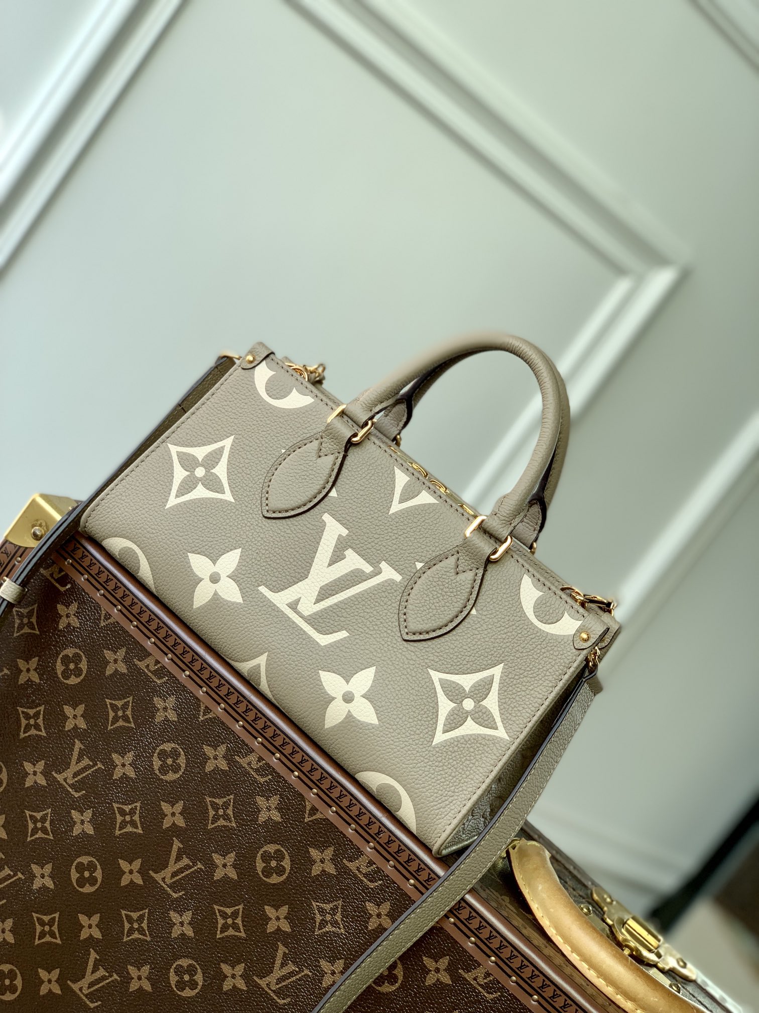 l**is V*t*n onthego east west handbag-m23640-25*13*10cm