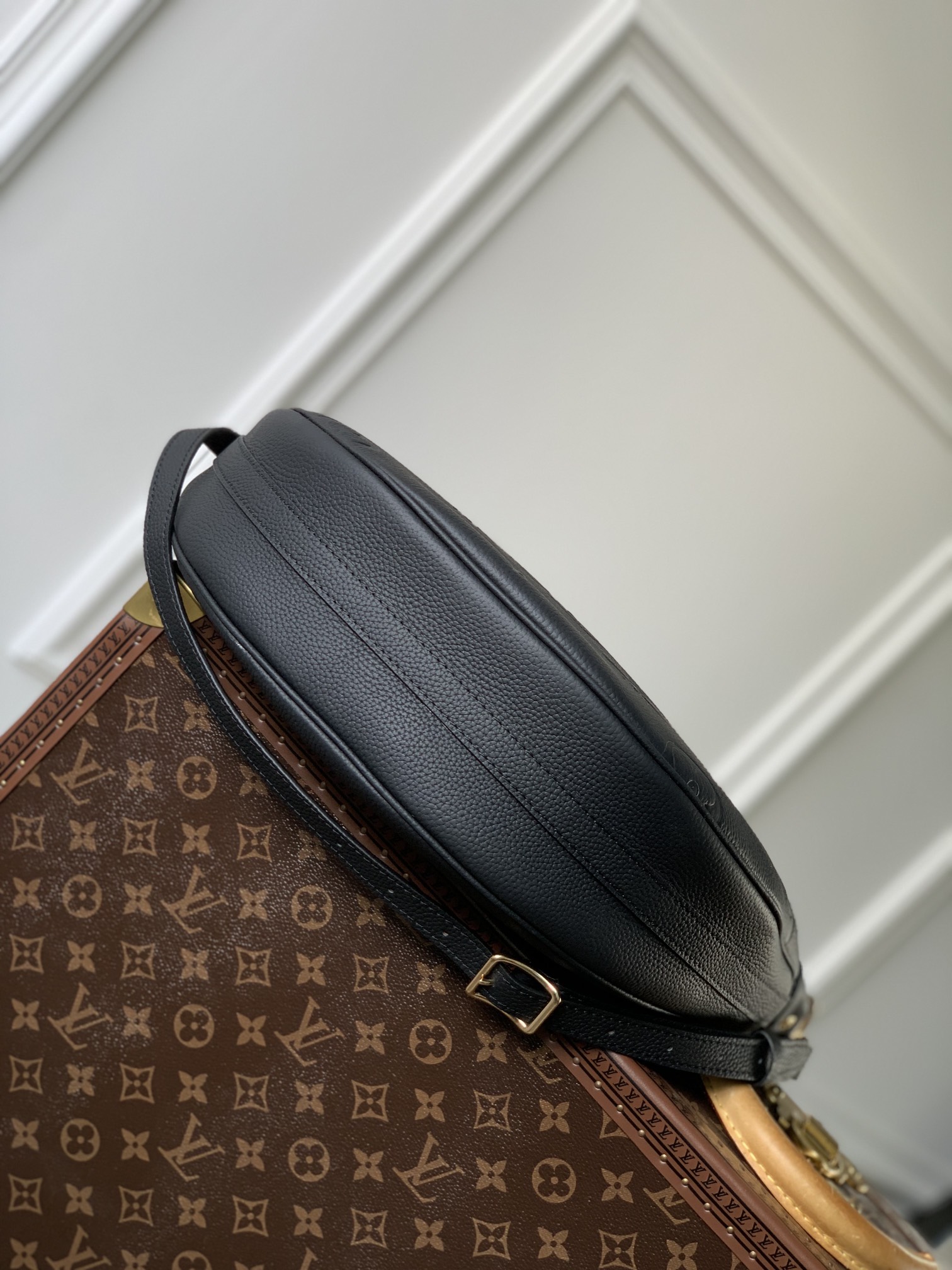l**is V*t*n loop hobo handbags-m46725-38*26*10cm