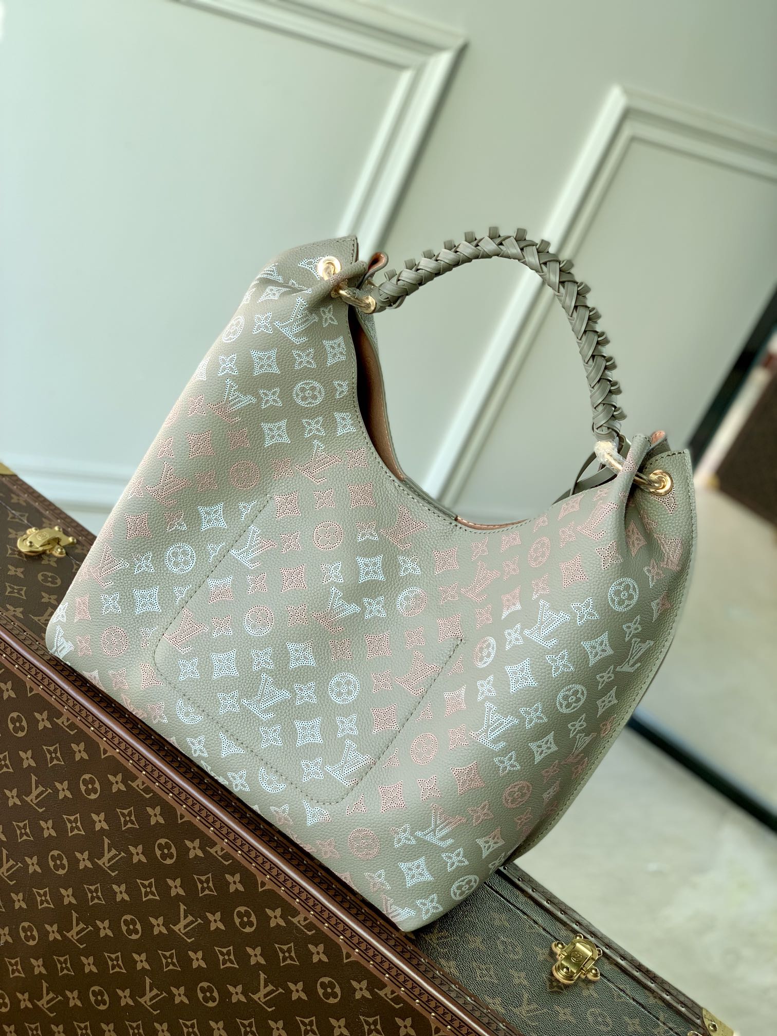 l**is V*t*n carmel hobo bag-35*40*17cm