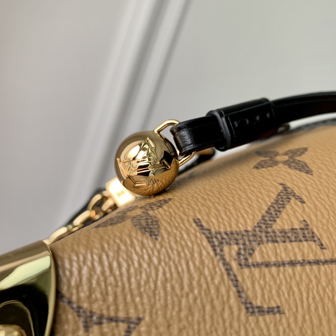 l**is V*t*n online only bag-11.5 x 11.5 x 11.5cm