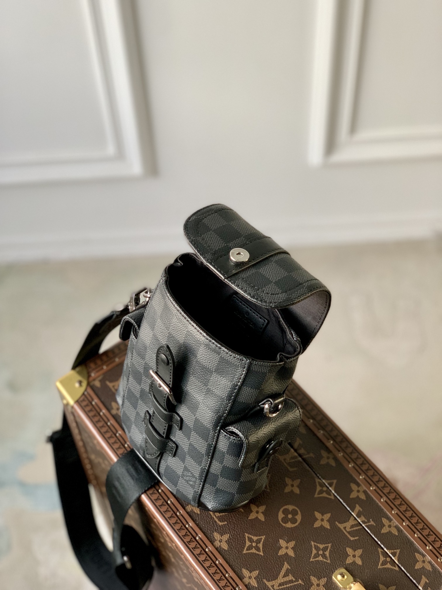 l**is V*t*n nano christopher bag-14 x 19 x 6cm