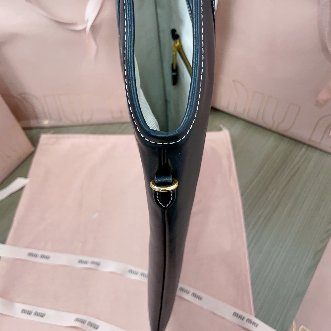 MiuMiu Tote-35*40CM