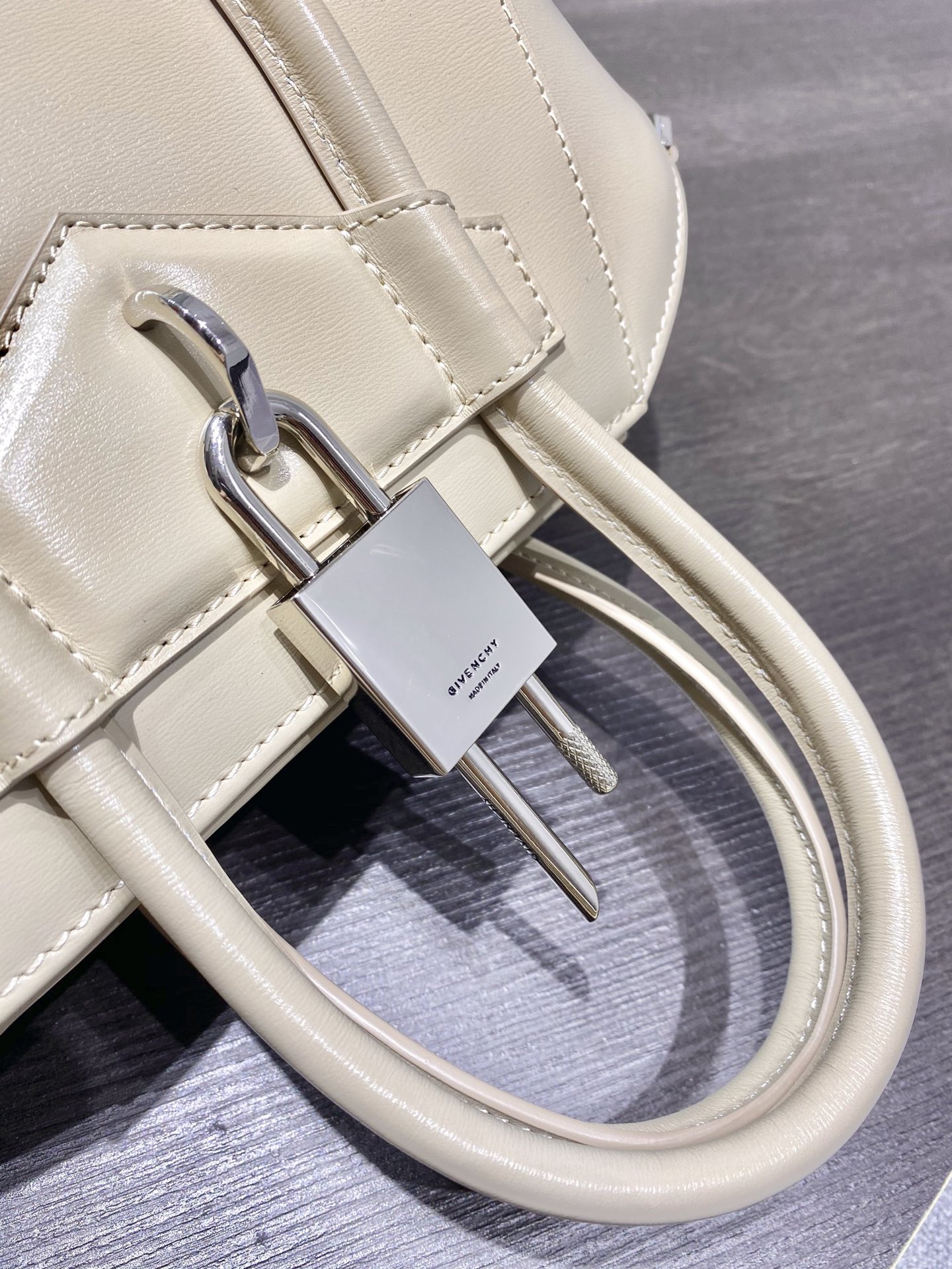 Givenchy Antigona Tote-22*20*13CM