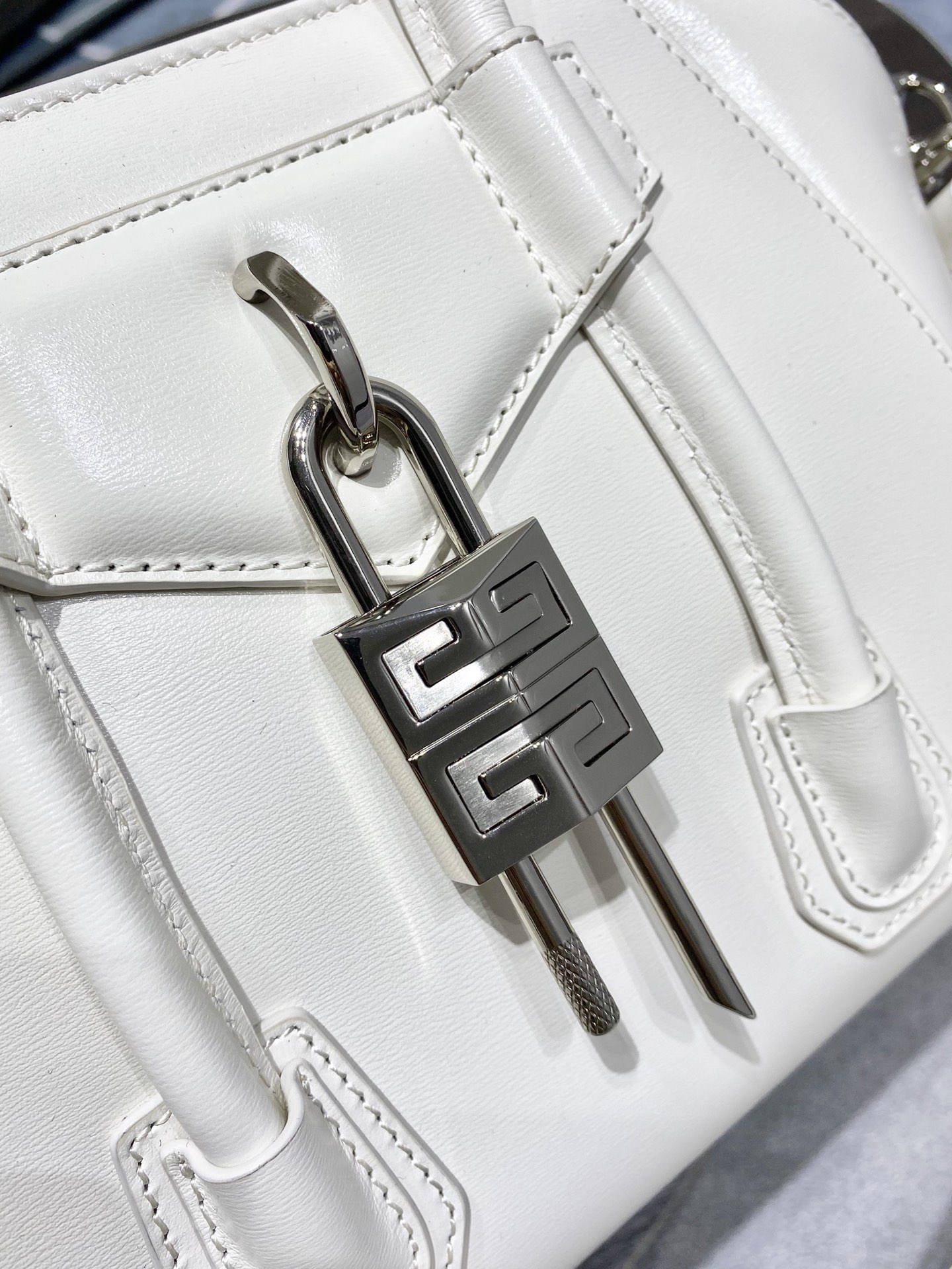 Givenchy Antigona Tote-22*20*13CM