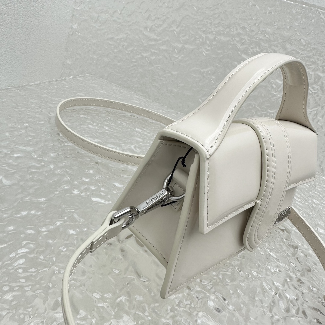 Jacquemus Small Bamnino Bag-18x6x7CM