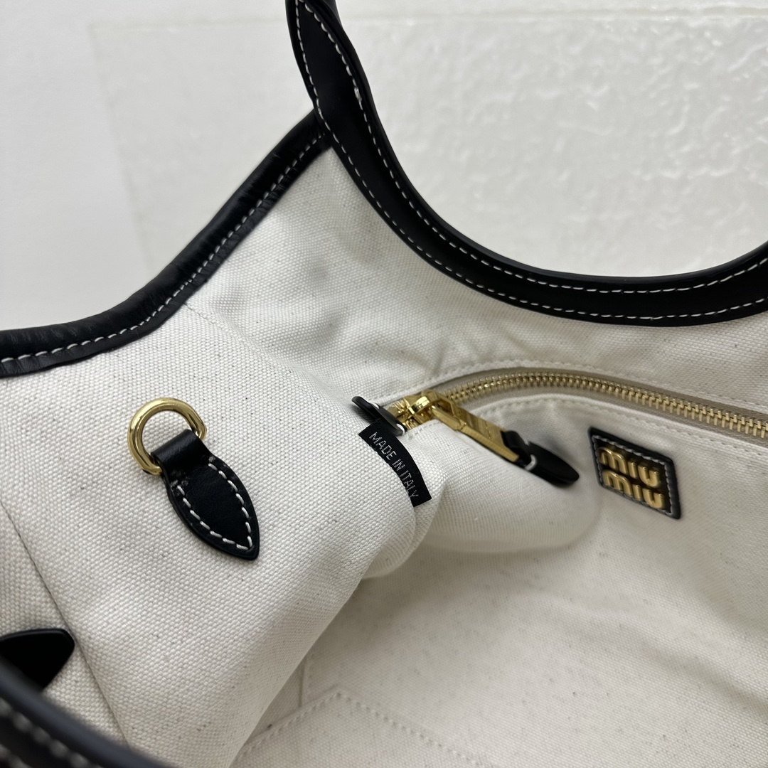 MiuMiu Hobo Bag-22*11*14CM