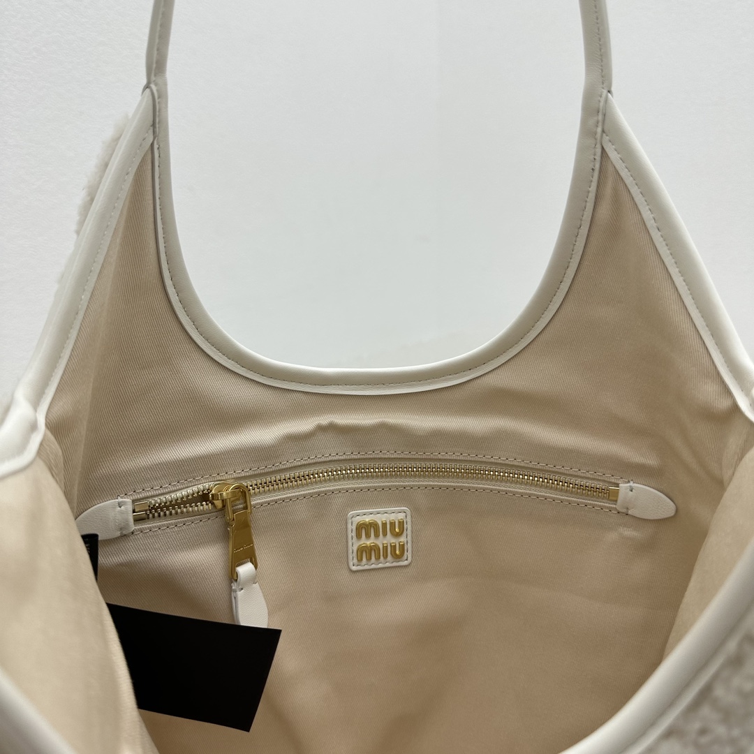 MiuMiu Tote-35*40*60CM