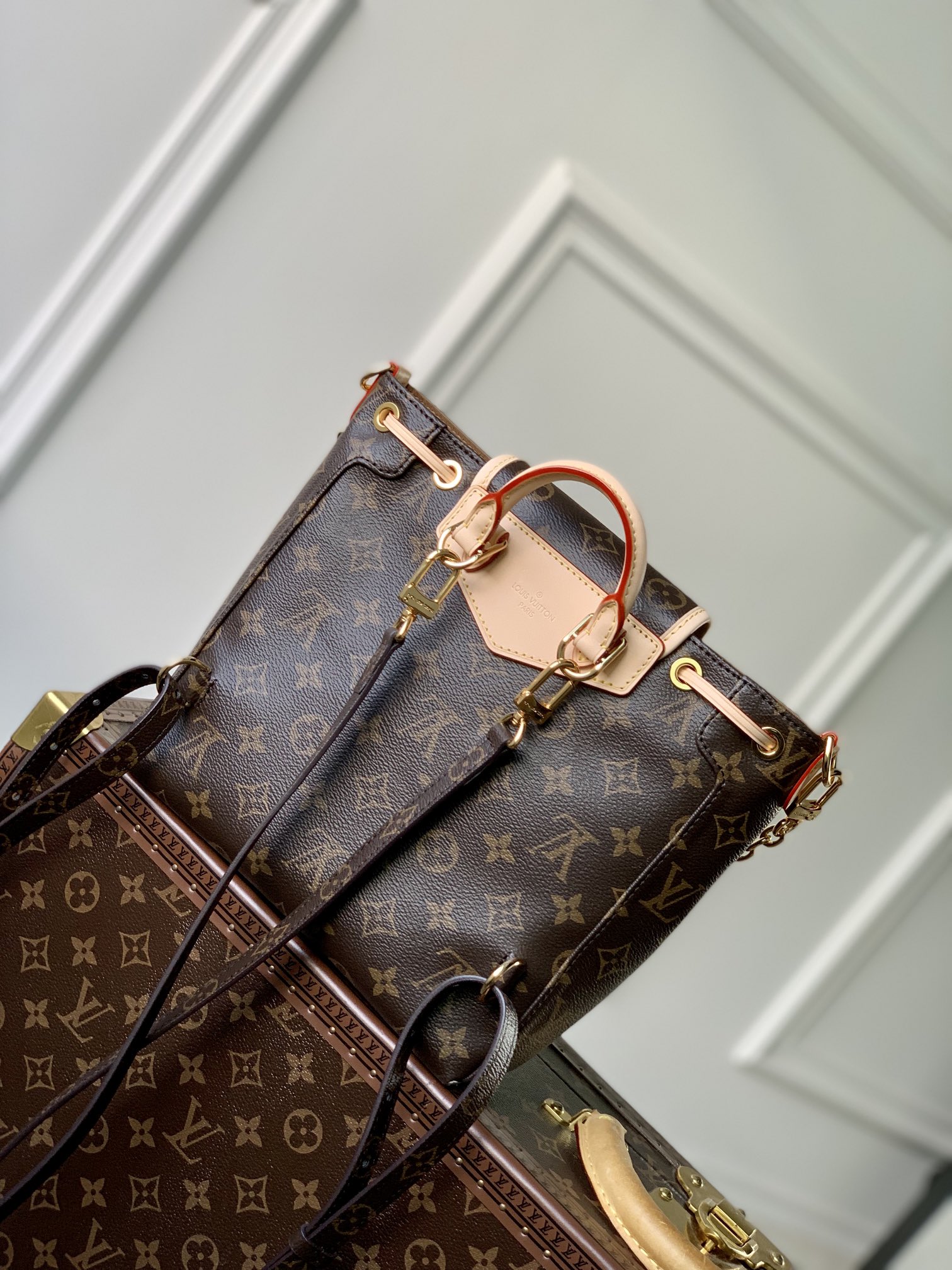 l**is V*t*n backpack m46932-21*23*10cm