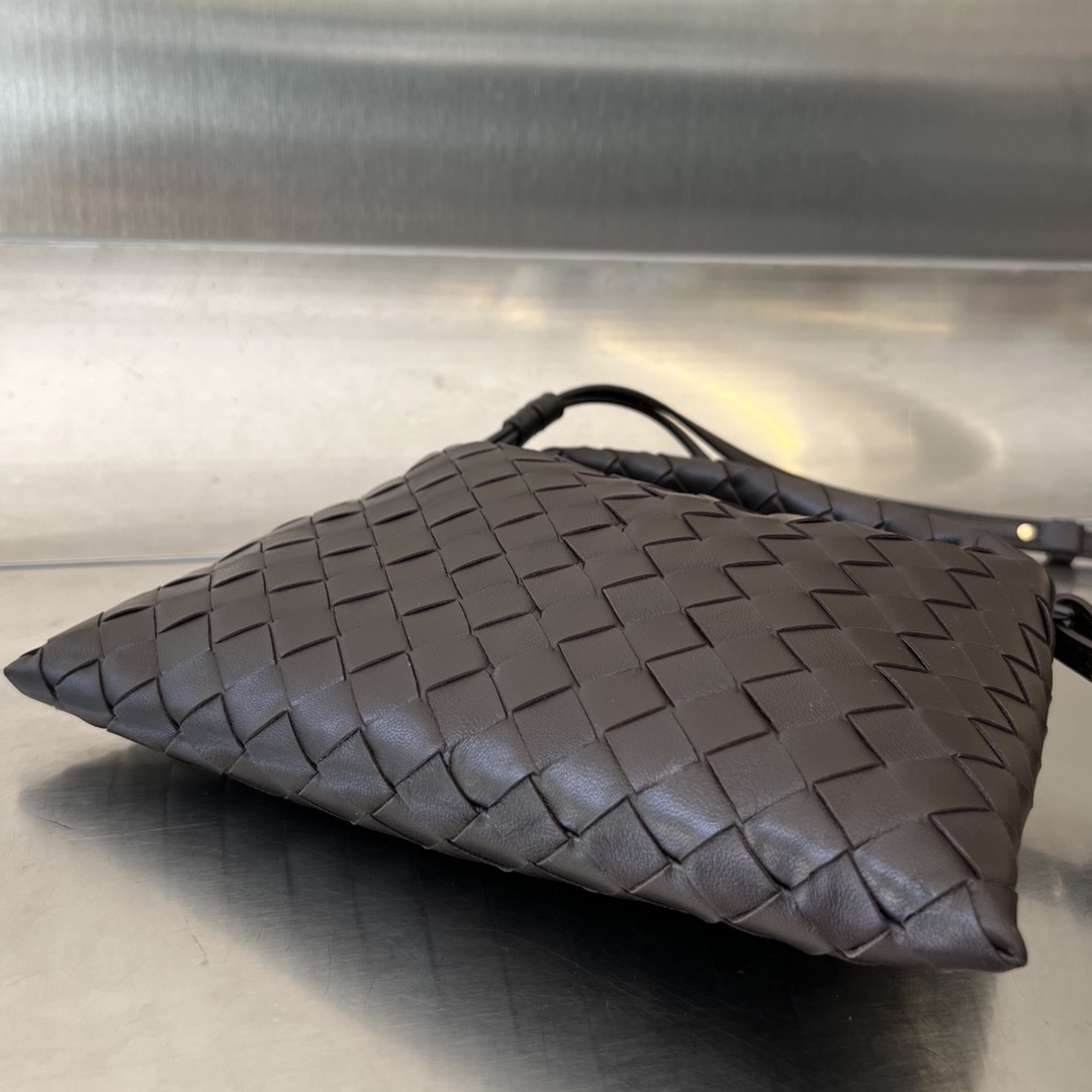 Bo*te*ga ve*ne*ta mini hop bag-25.5x14.5x11cm