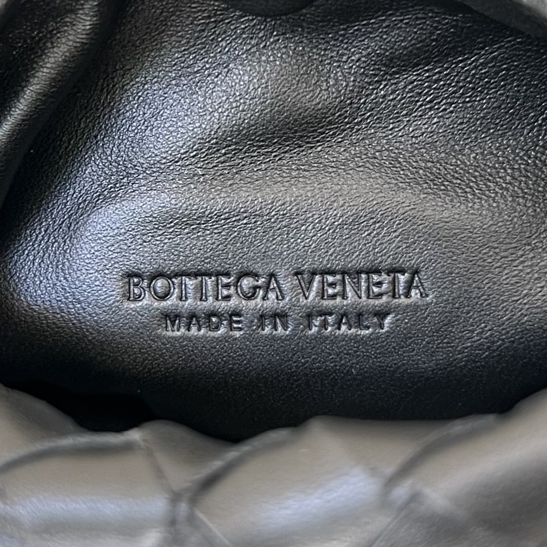 Bo*te*ga ve*ne*ta mini hop bag-25.5x14.5x11cm