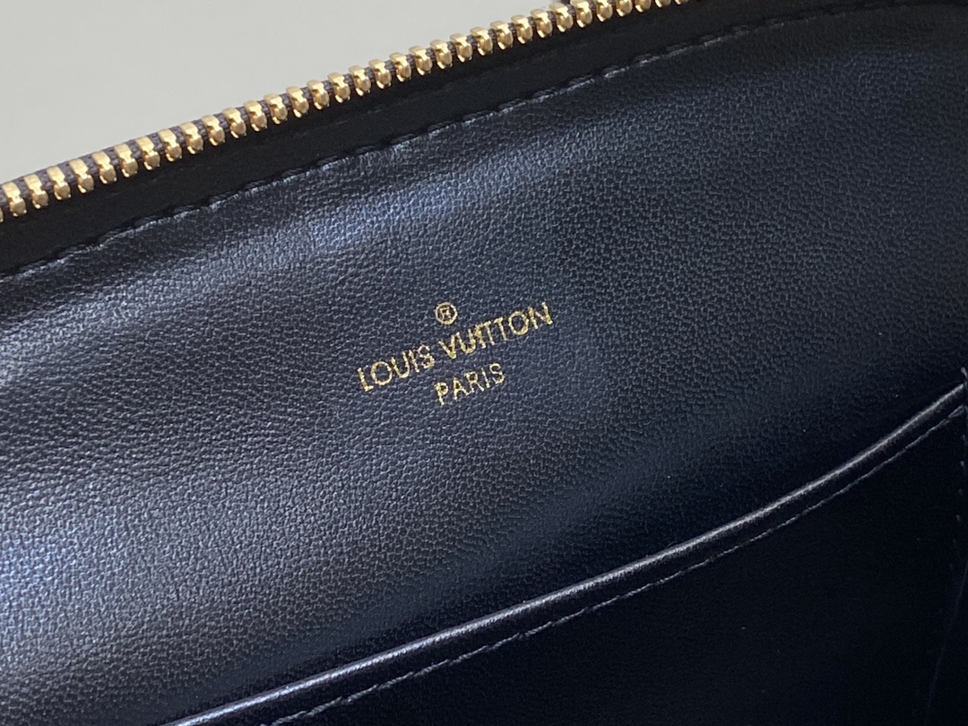 l**is V*t*n m22878 alma bb-23.5 x 17.5 x 11.5cm