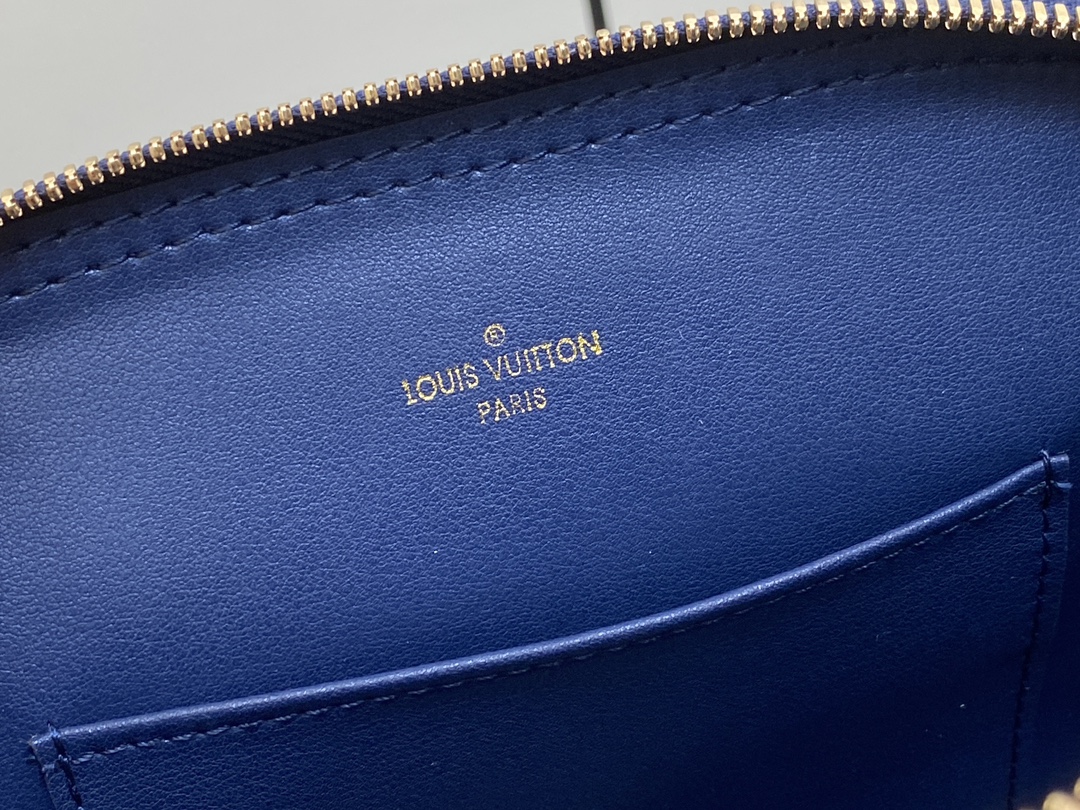 l**is V*t*n m22878 alma bb-23.5 x 17.5 x 11.5cm