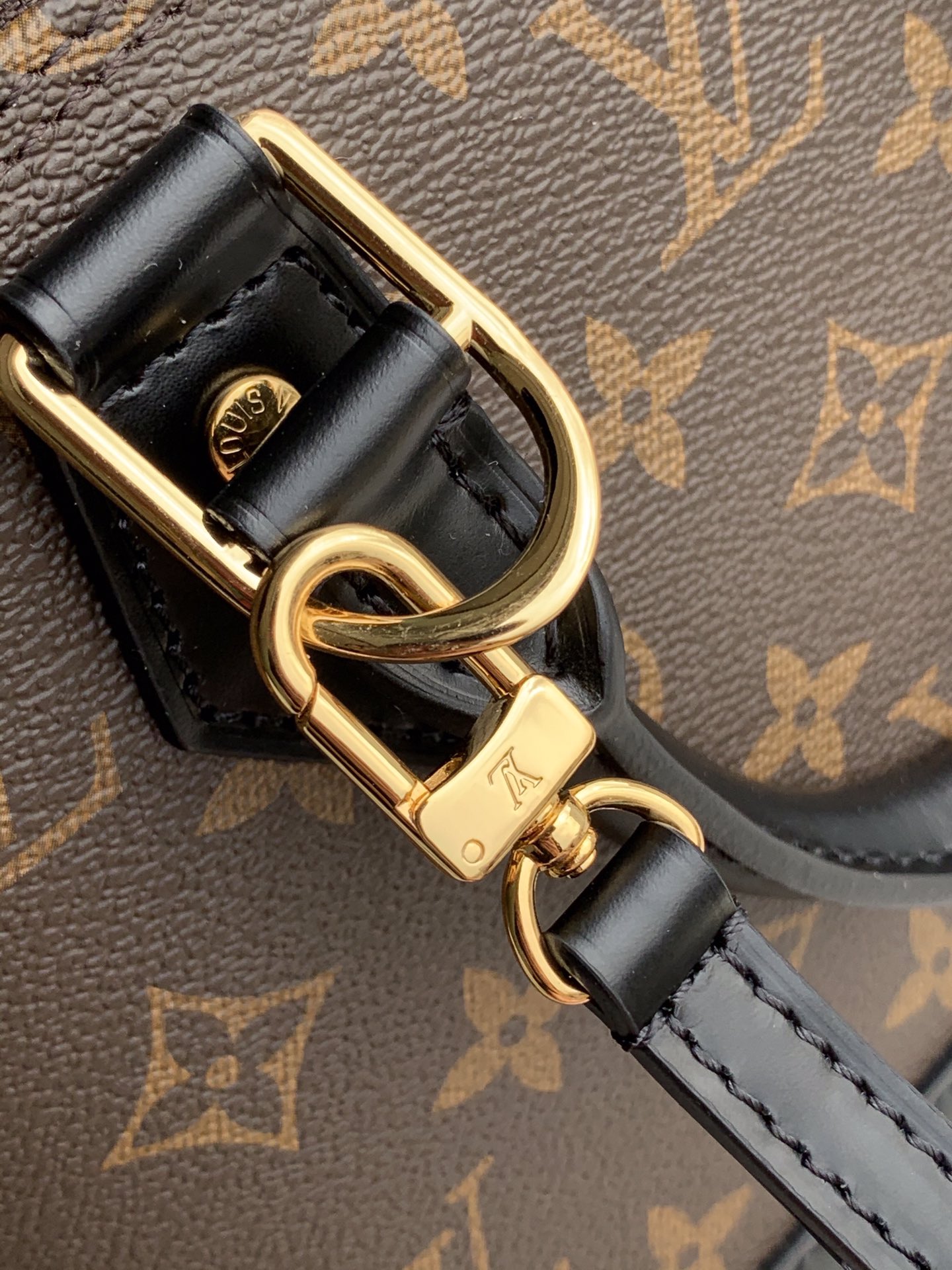 l**is V*t*n m41327 alma bb-25*19*12cm