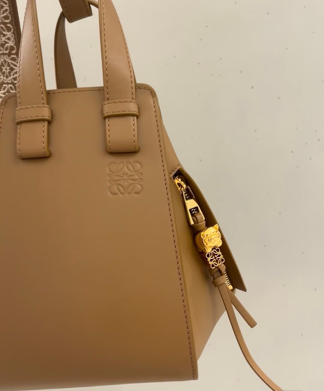 Loewe Hammock Bag-19.5*14.4*20.8CM
