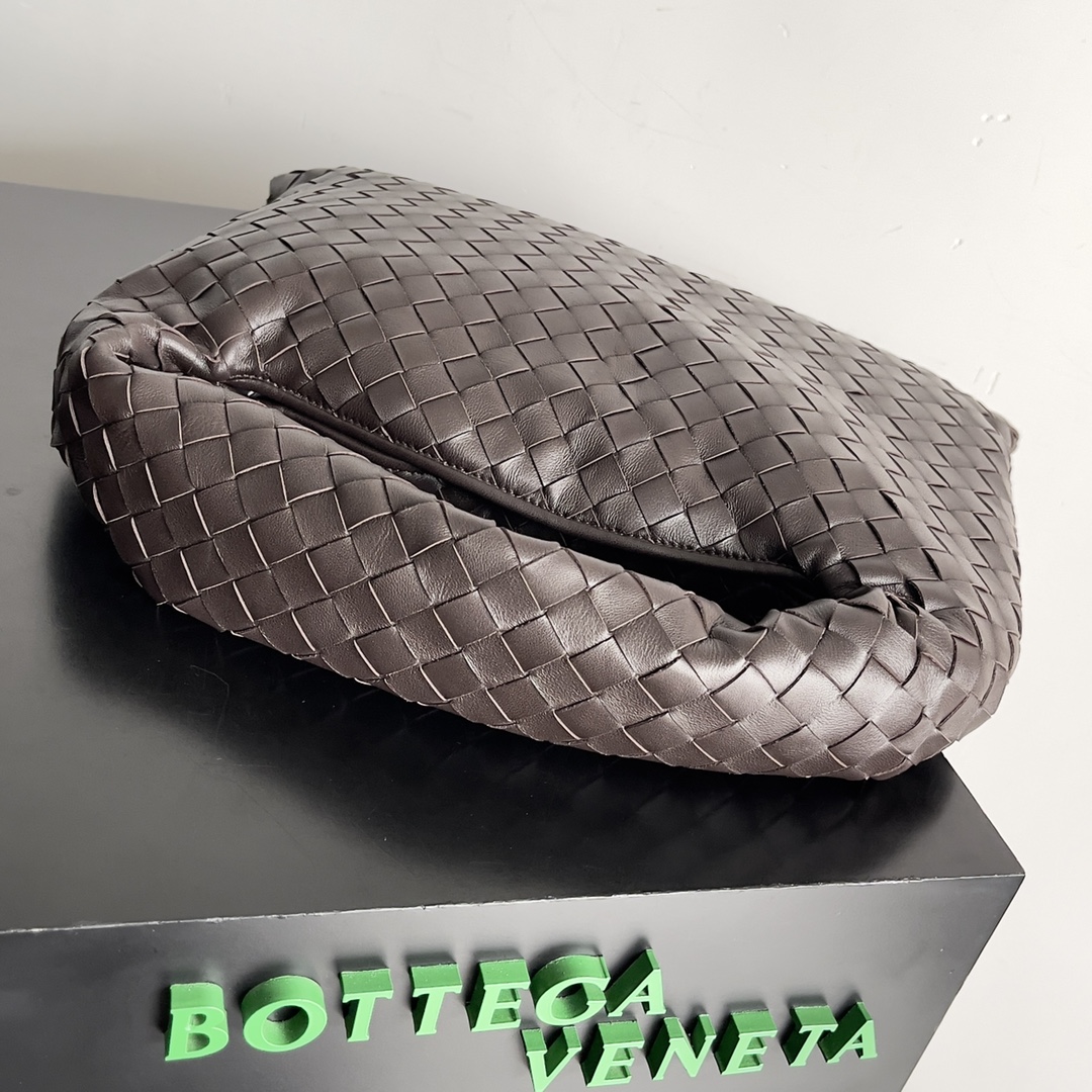 Bo*te*ga ve*ne*ta hop bag-41*20*8cm