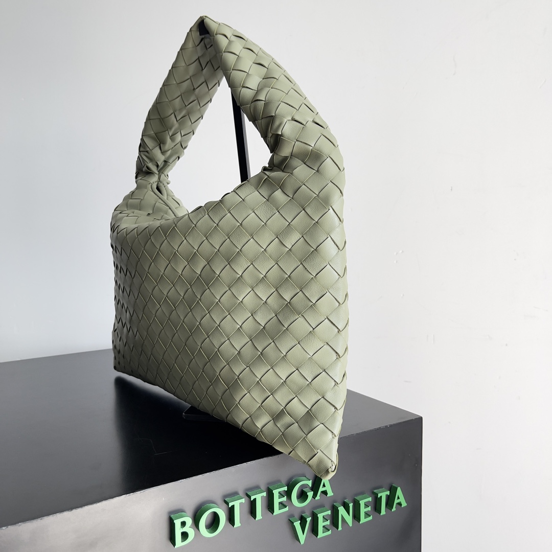 Bo*te*ga ve*ne*ta hop bag-41*20*8cm