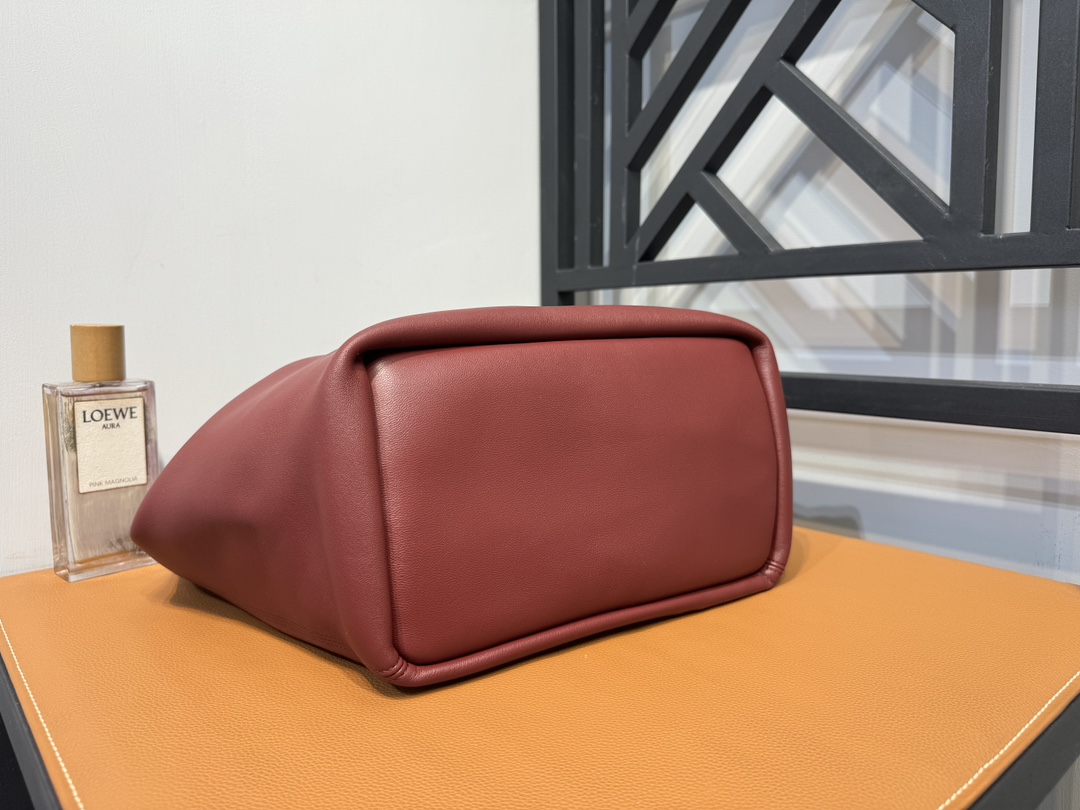 Loewe Squeeze Bag-34*33*13.5CM