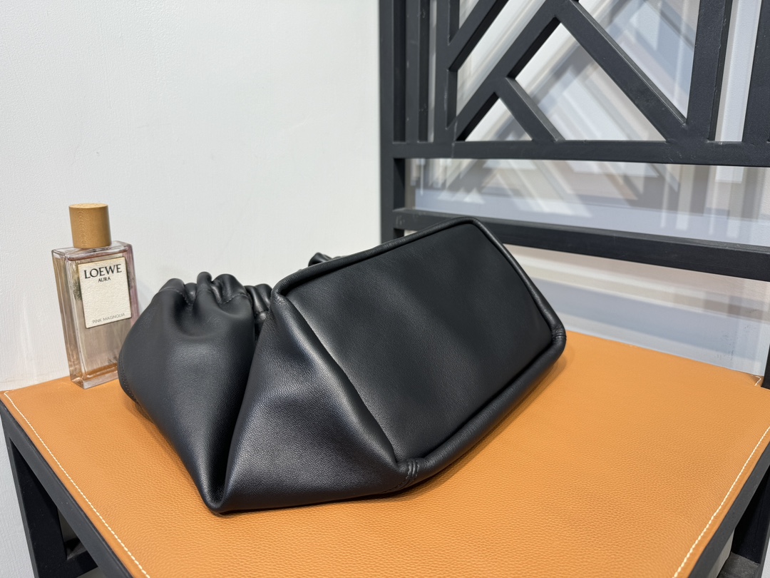 Loewe Squeeze Bag-34*33*13.5CM