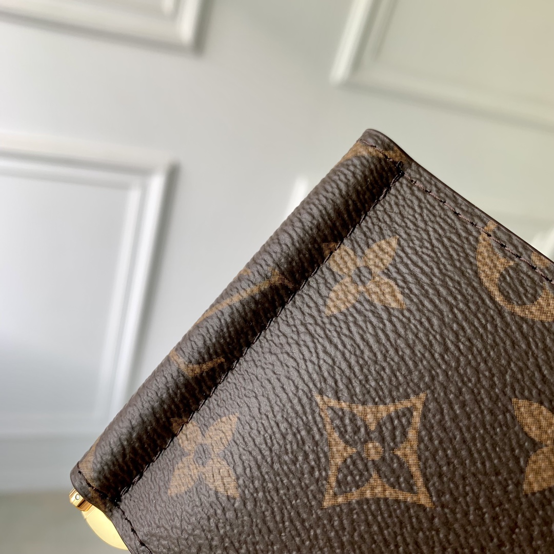 l**is V*t*n wallet-m61700-12×8cm
