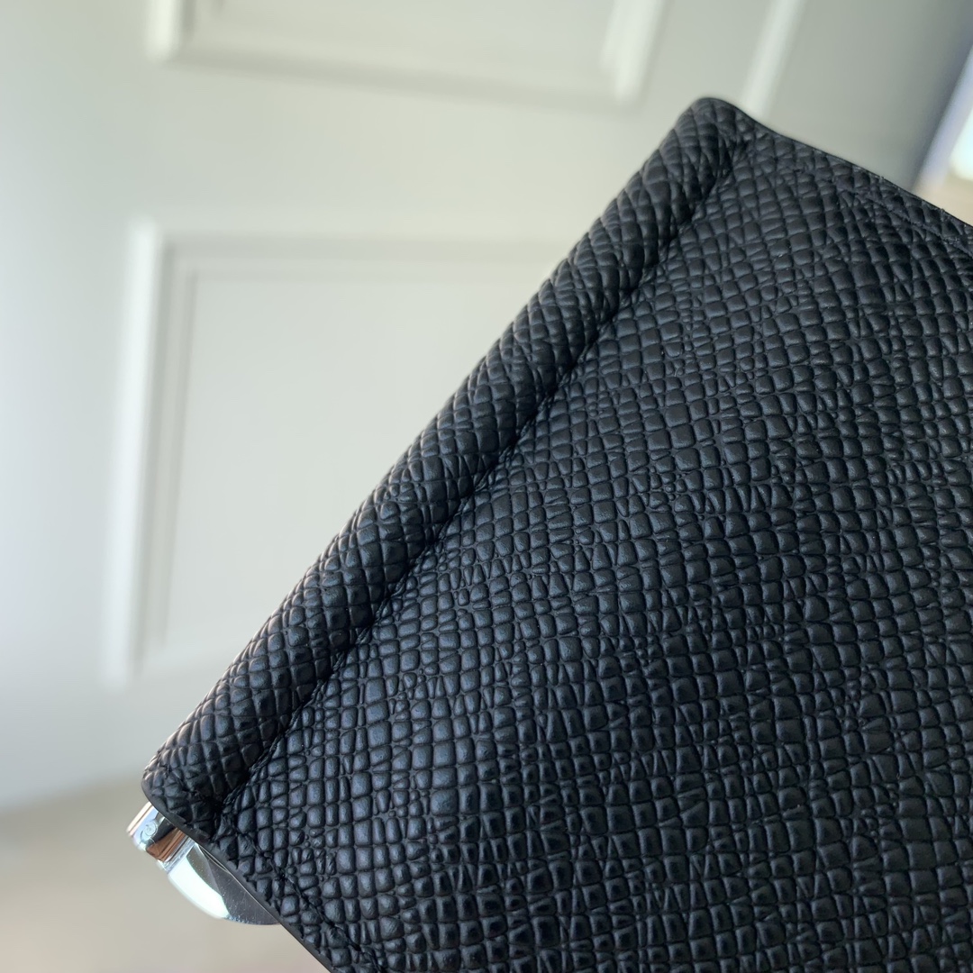 l**is V*t*n wallet-m61700-12×8cm