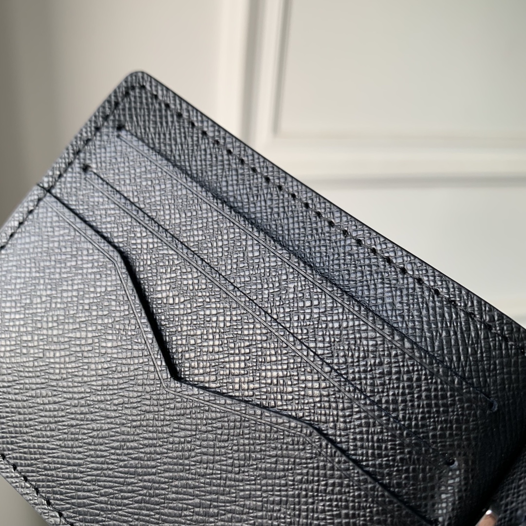 l**is V*t*n wallet-m61700-12×8cm