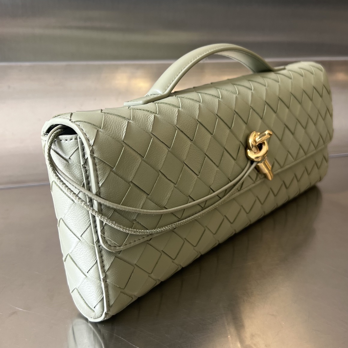 Bo*te*ga ve*ne*ta clutch-31x13x3 cm