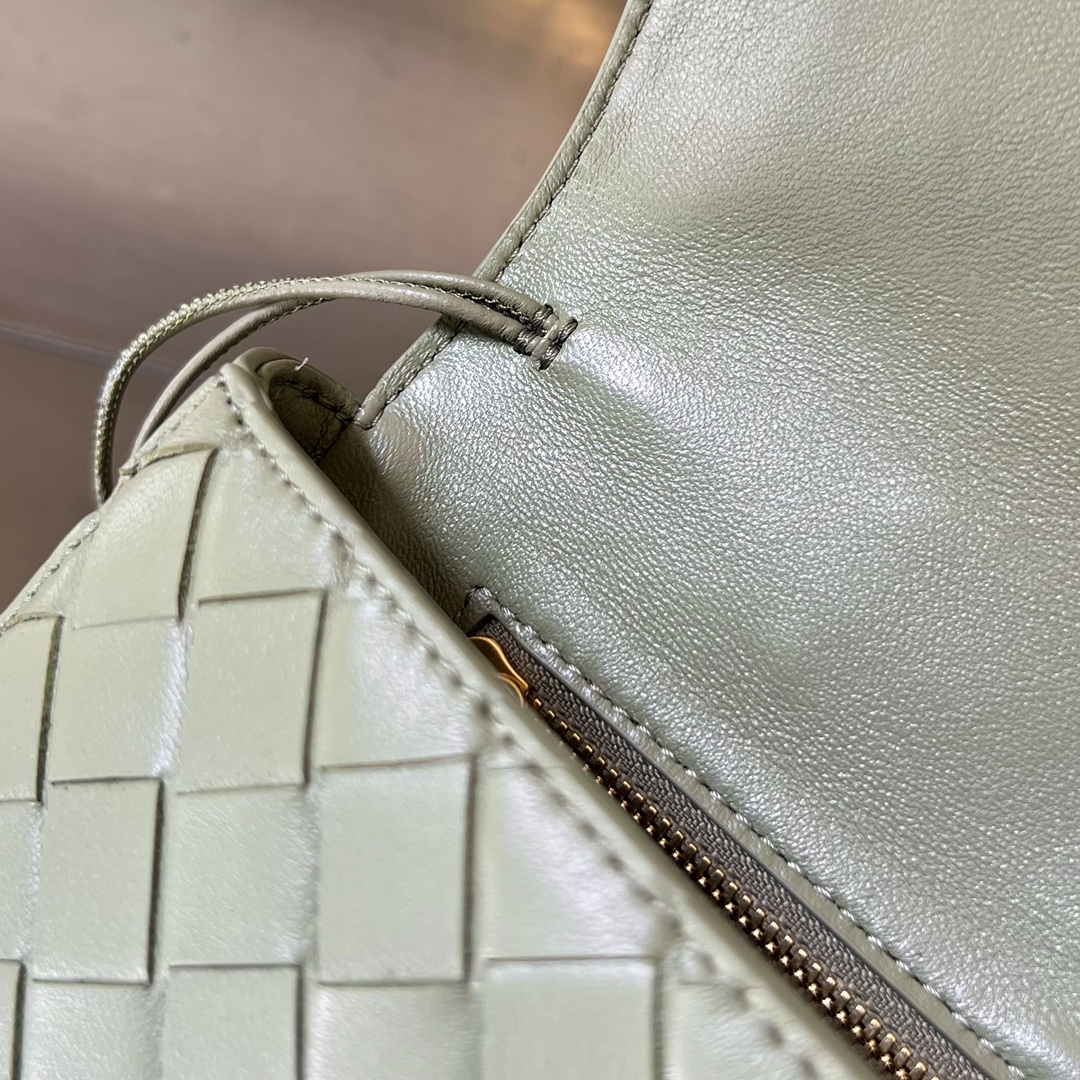 Bo*te*ga ve*ne*ta clutch-31x13x3 cm