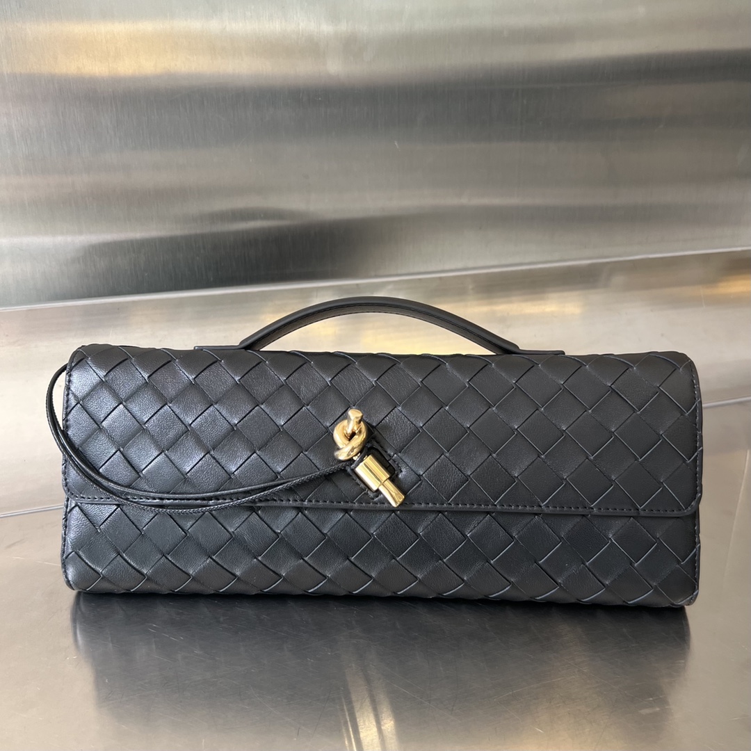 Bo*te*ga ve*ne*ta clutch-31x13x3 cm