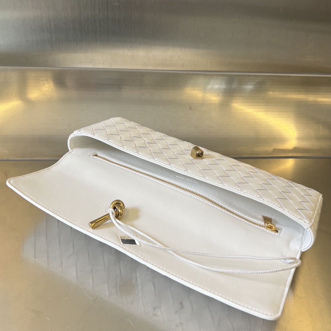 Bo*te*ga ve*ne*ta clutch-31x13x3 cm