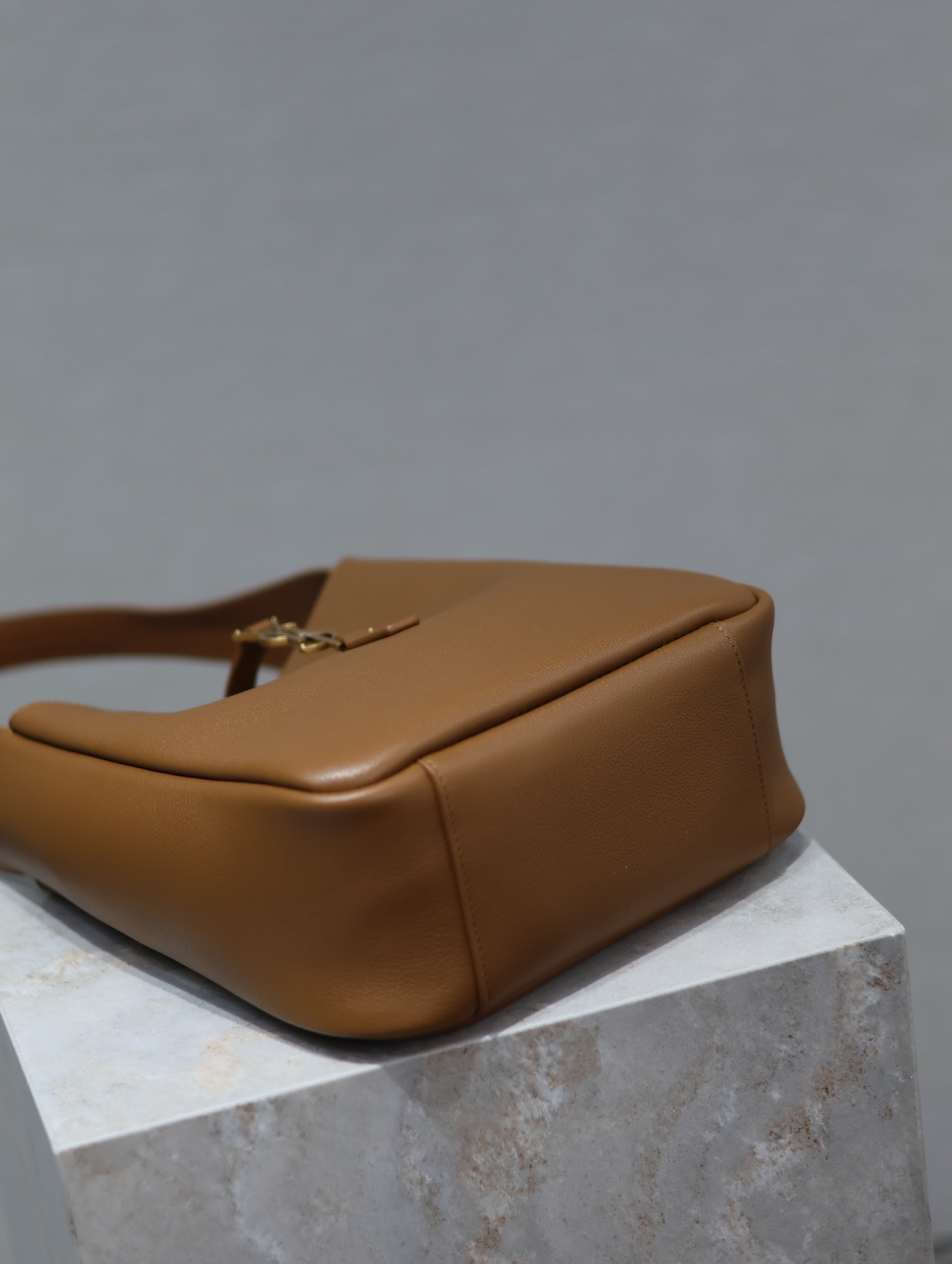 YSL Le5A7 Vintage Bag-23×22×8.5CM