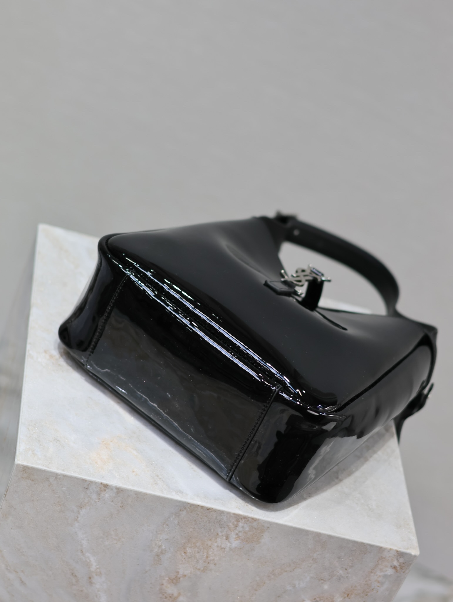 YSL Le5A7 Vintage Bag-23×22×8.5CM