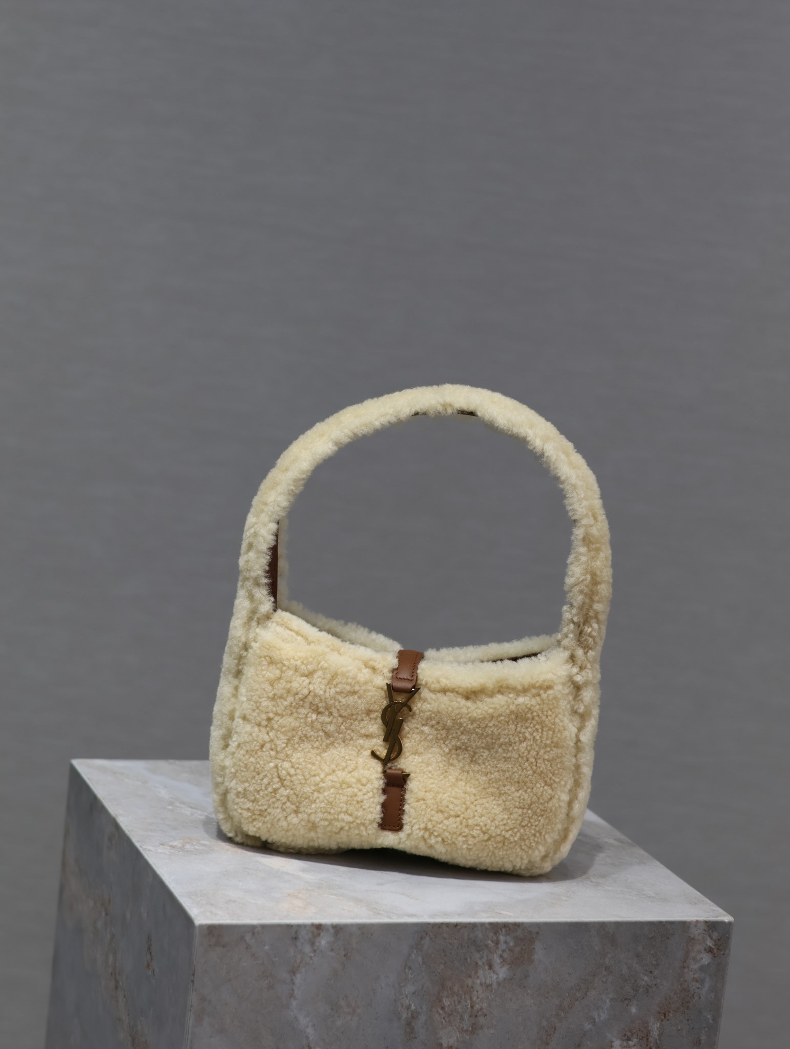 YSL Le5A7 Mini Bag-19×11.5×4.5CM