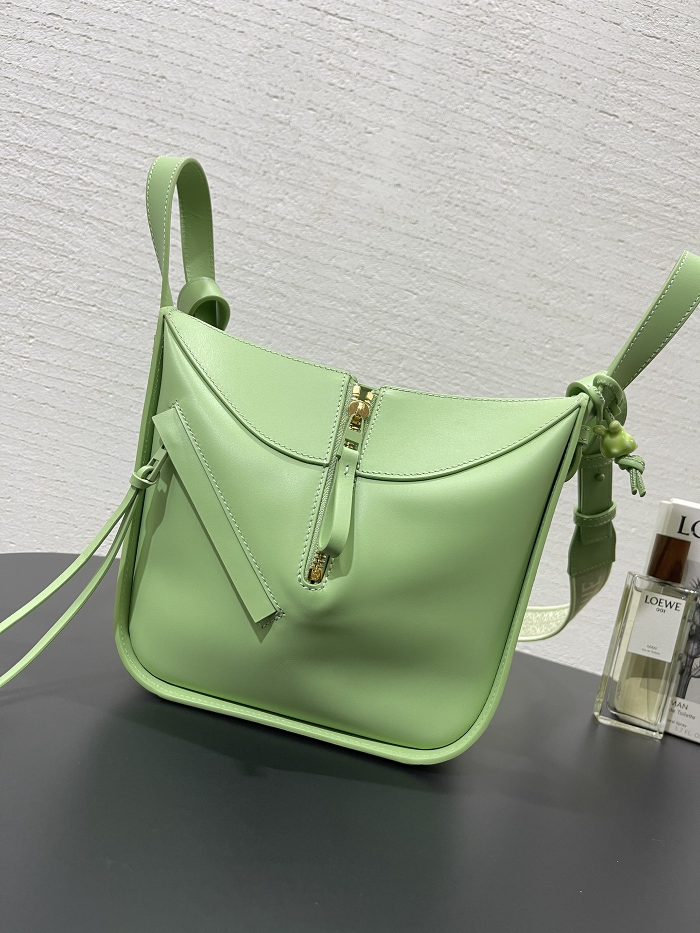 Loewe Hammock Bag-20.8*19.5*14.5CM